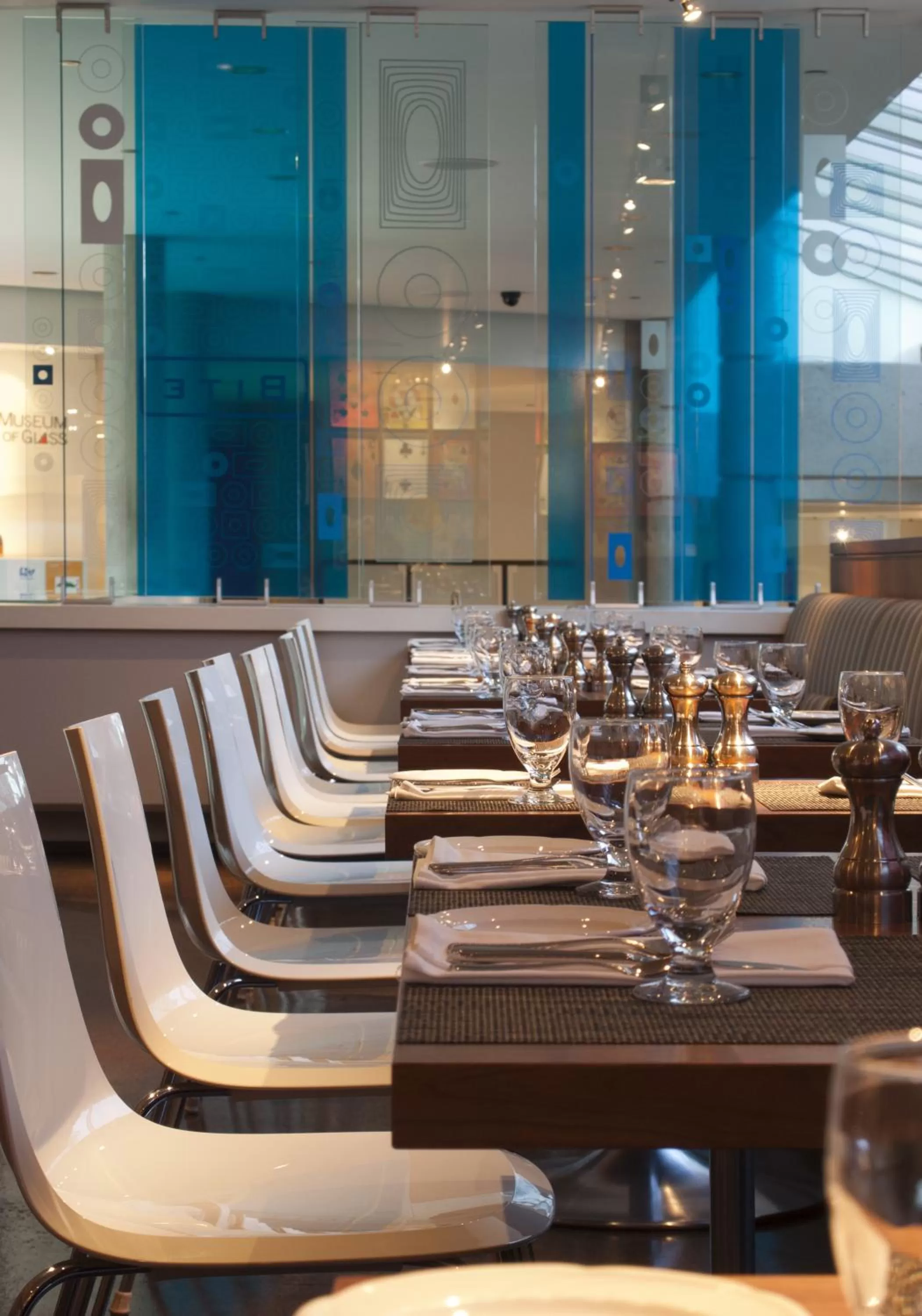 Restaurant/places to eat in Hotel Murano