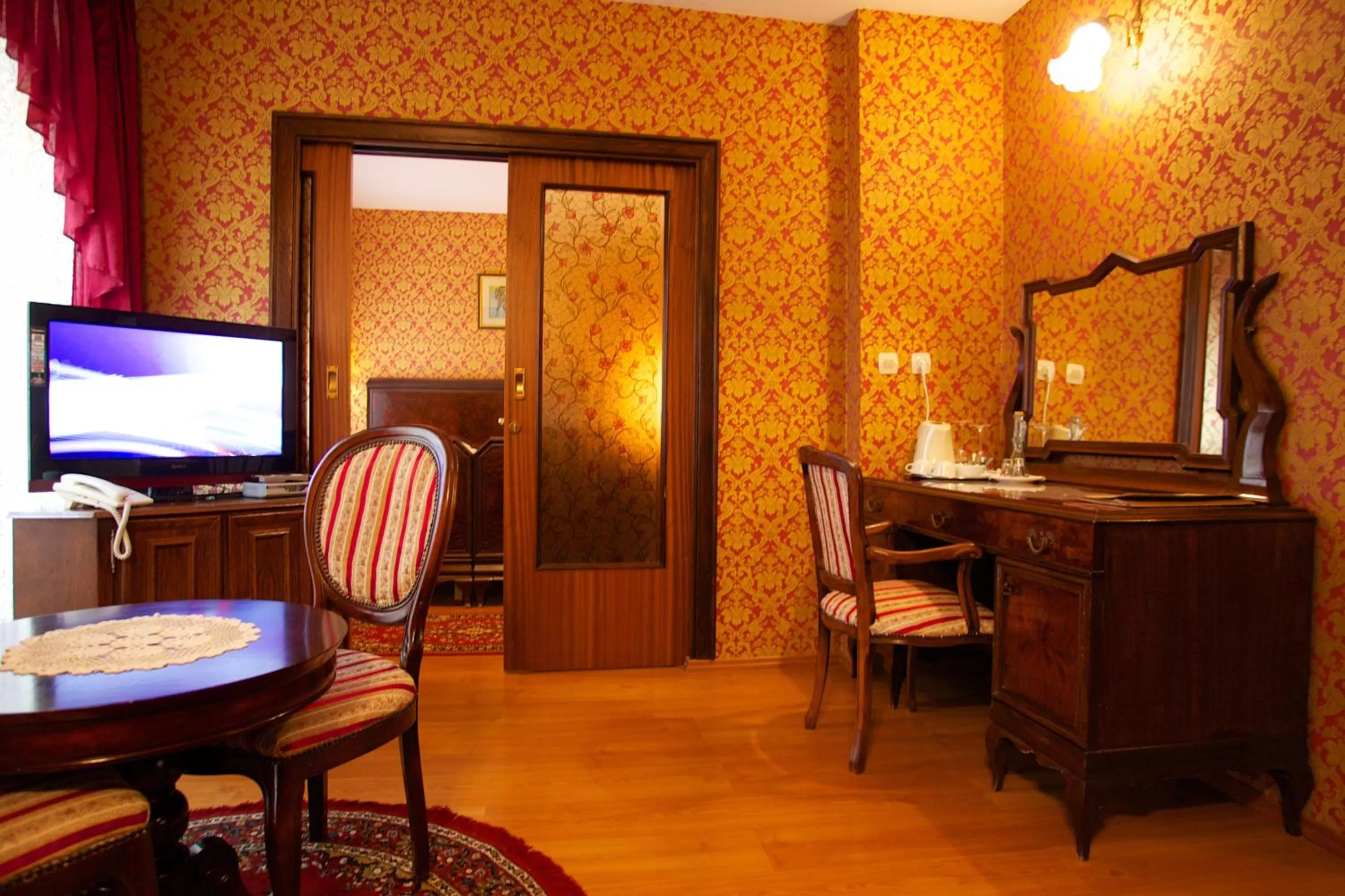 One-Bedroom Suite in Heritage Hotel Pasike