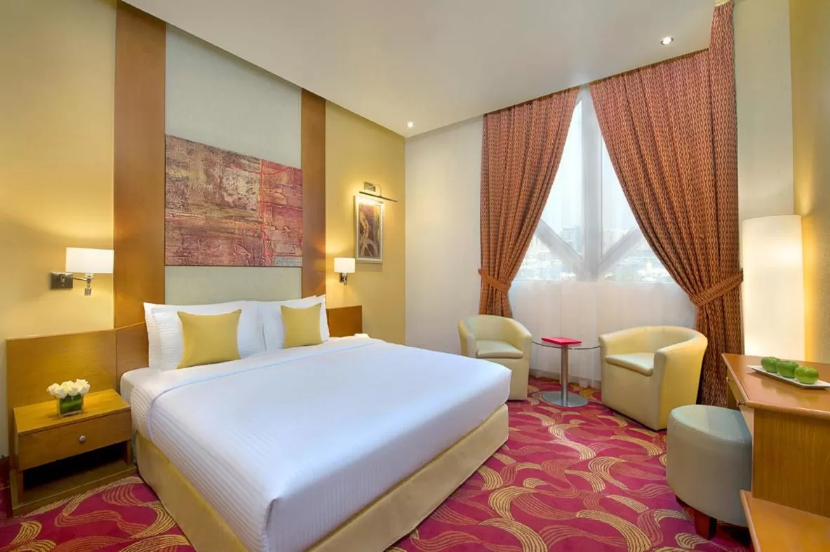 Bed in City Seasons Towers Hotel Bur Dubai