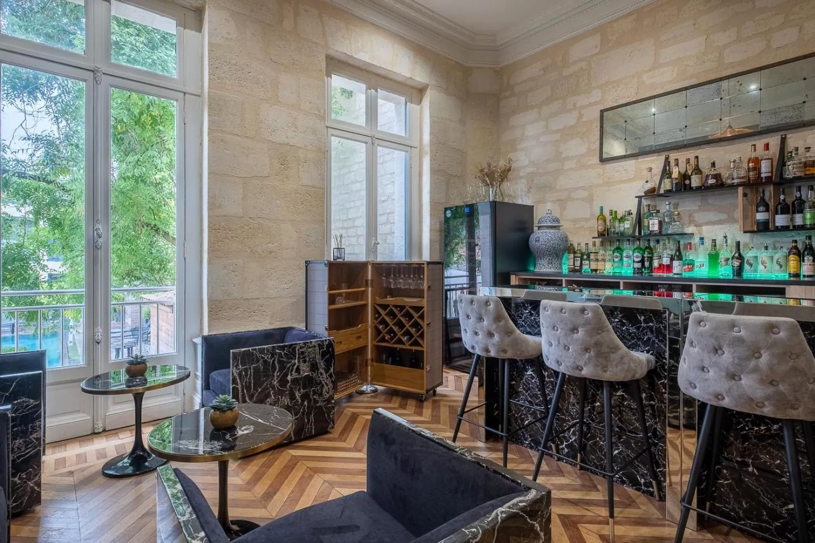 Lounge or bar in Le Palais Gallien Hôtel & Spa