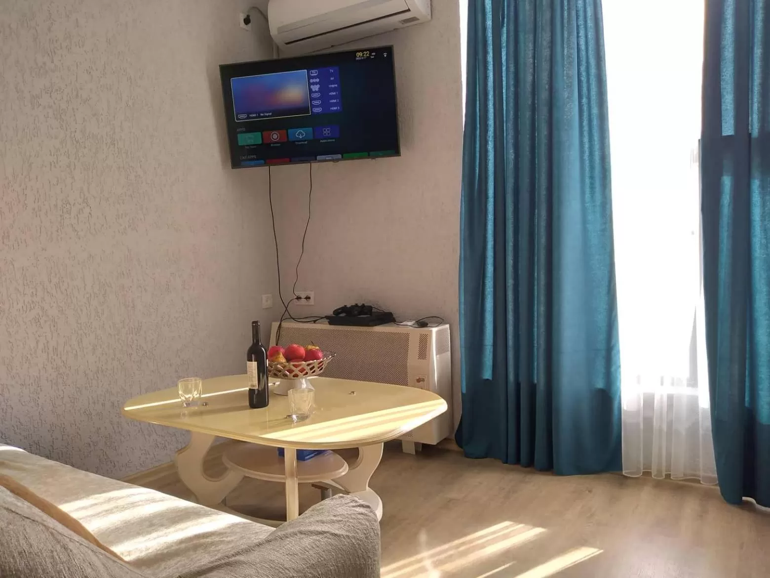 TV/Entertainment Center in B&B NaBaDa