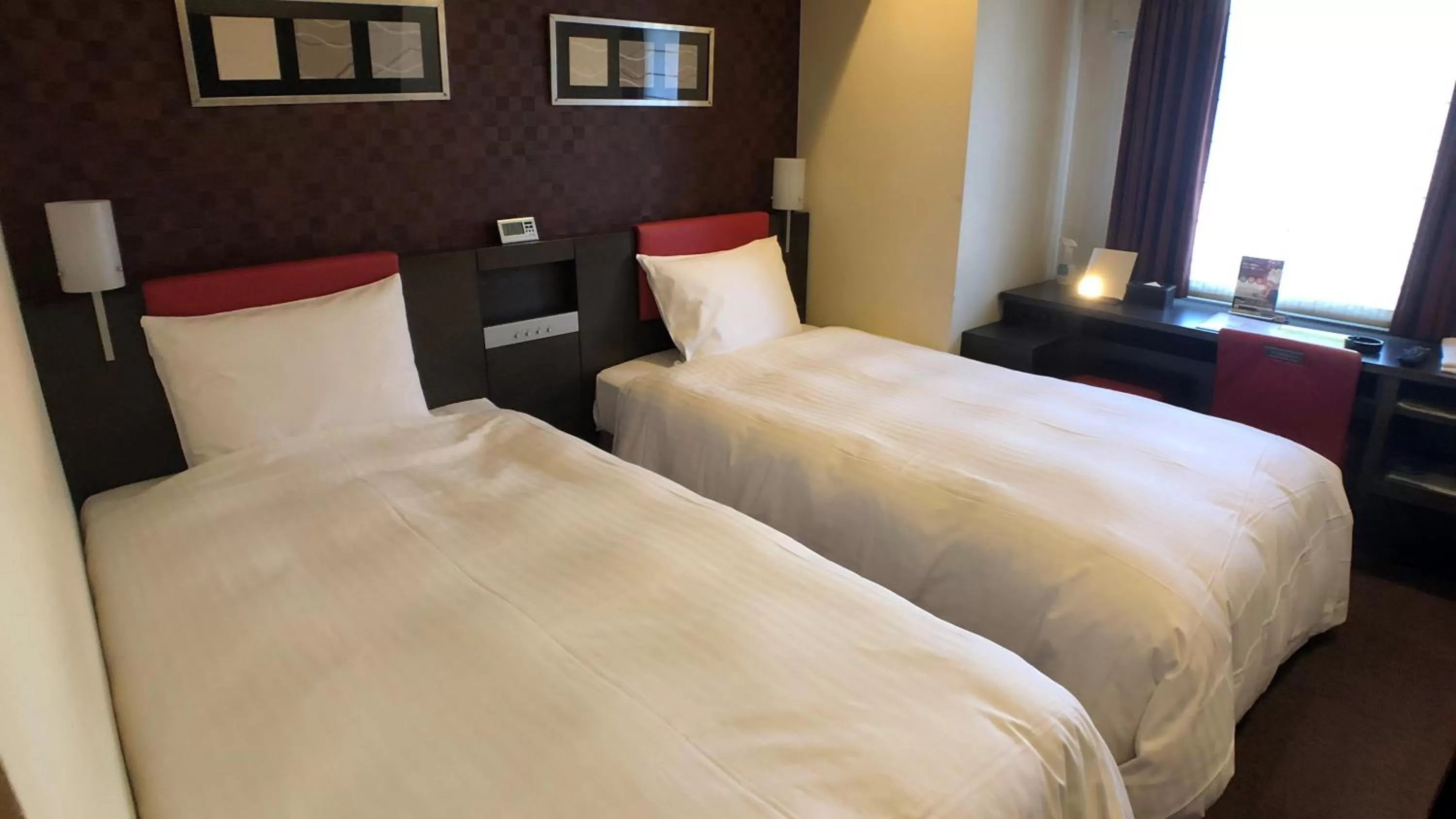 Bed in Smile Hotel Nagoya Sakae