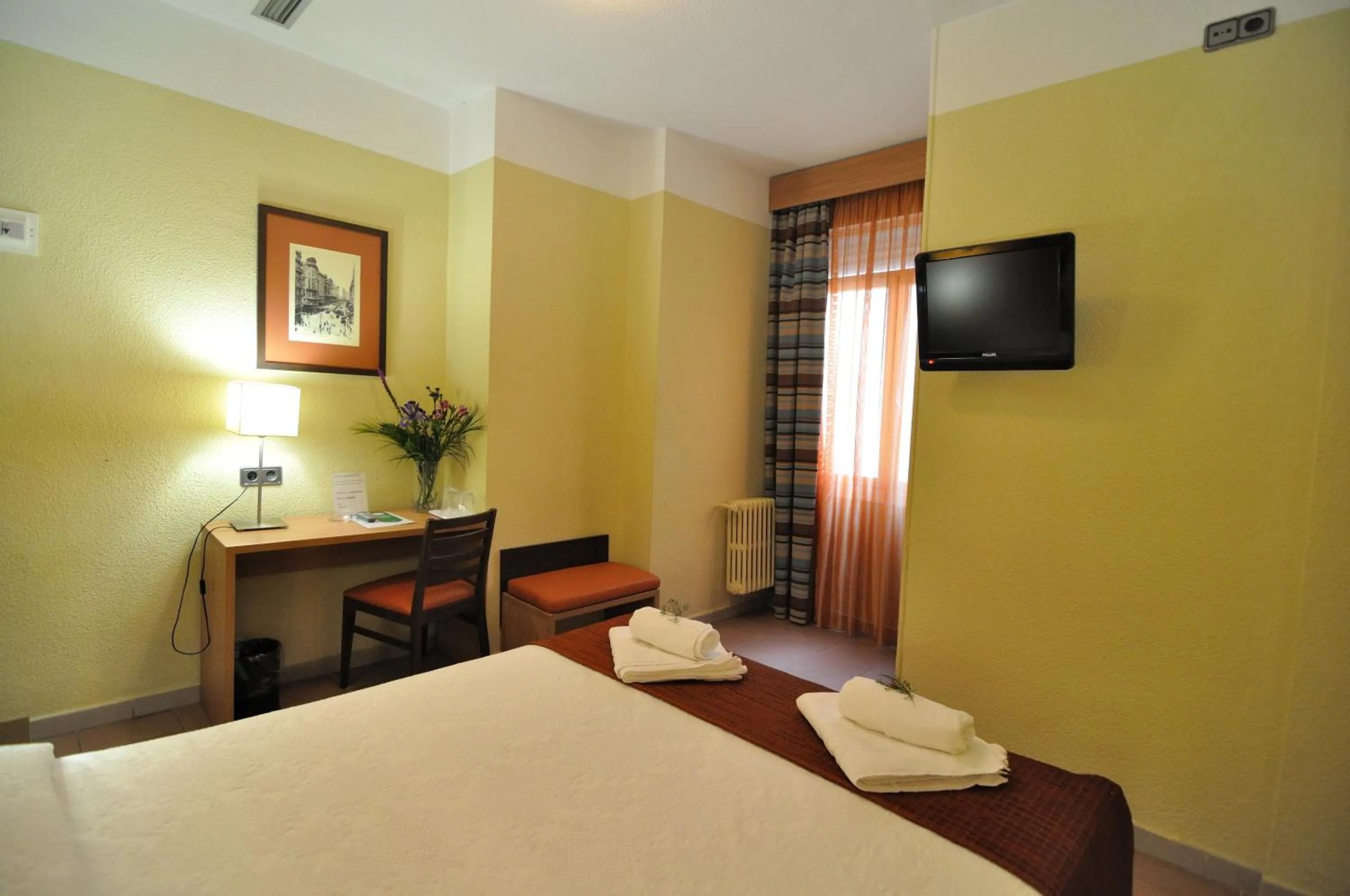 Bed in Hostal Ballesta