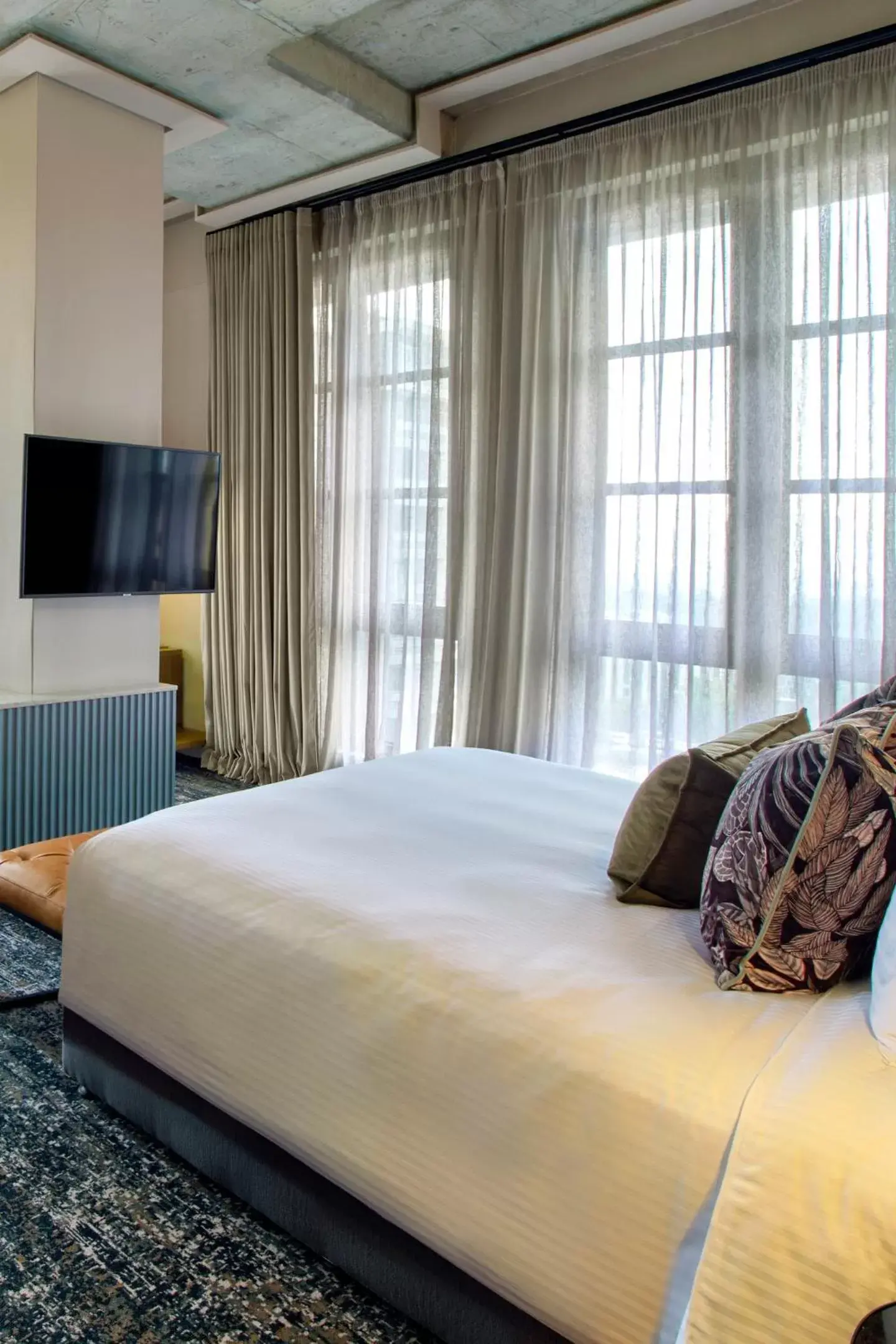 Premium King Room in HYDE JOHANNESBURG ROSEBANK Premium King Room in HYDE JOHANNESBURG ROSEBANK