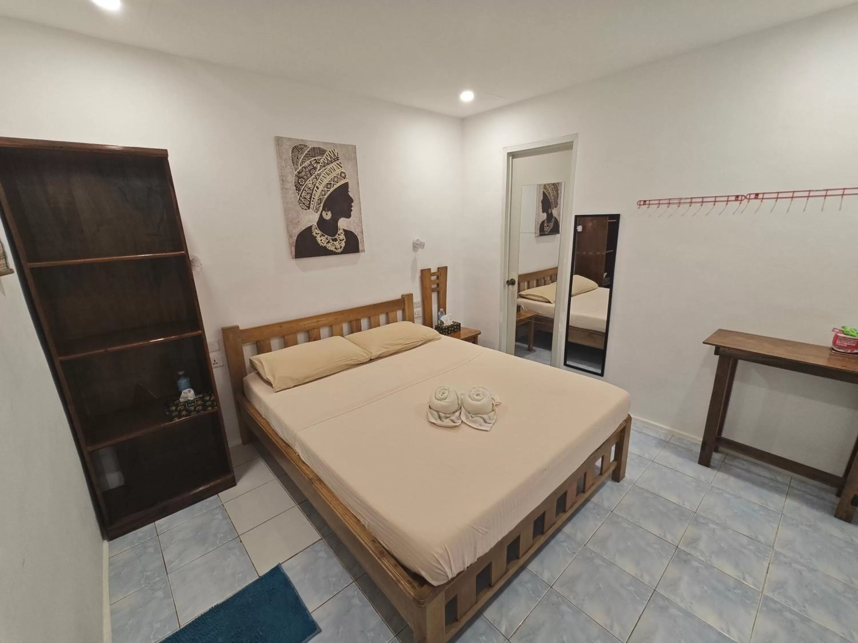 Bed in Room-Cola Inn