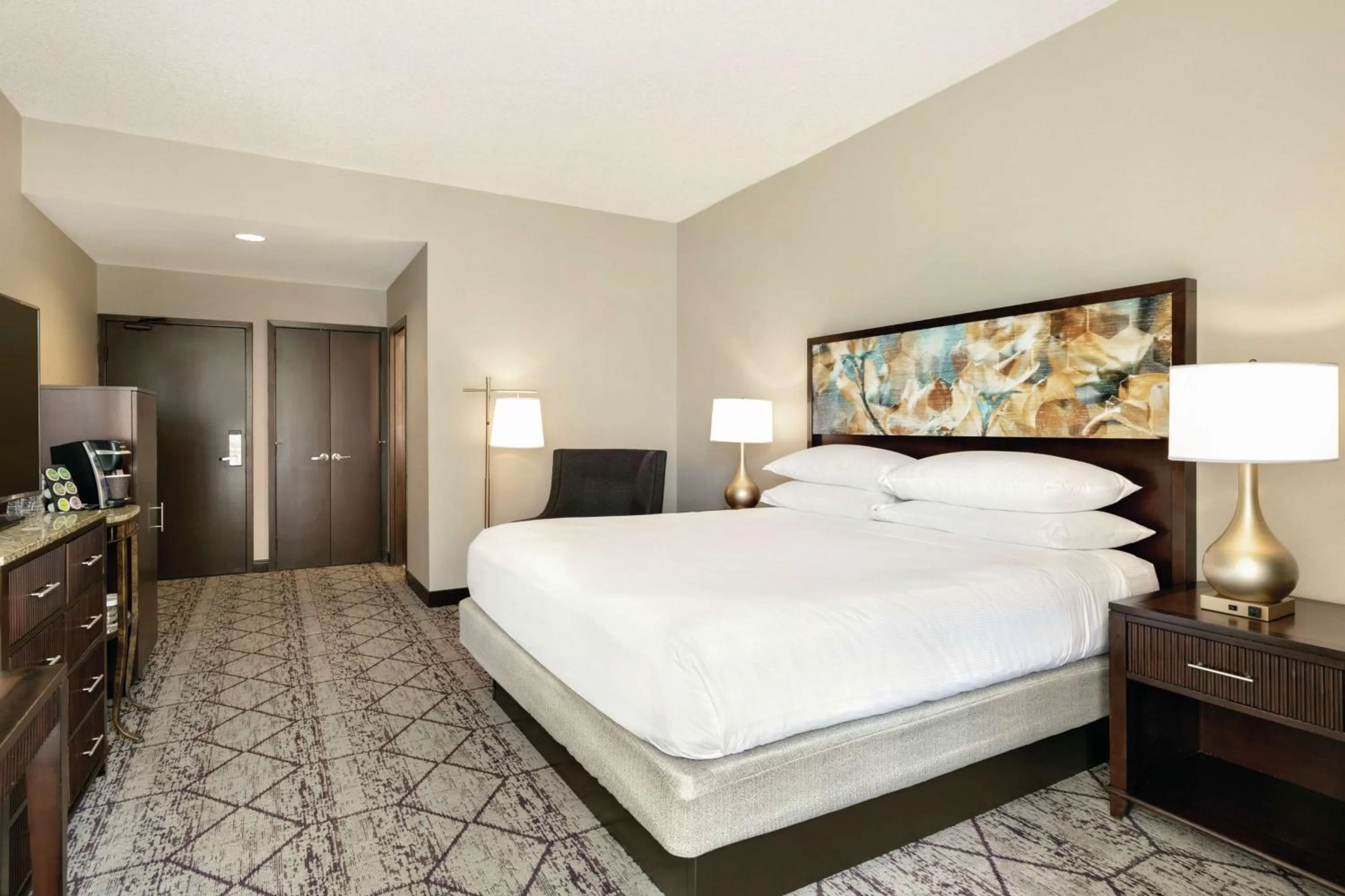 Bedroom, Bed in DoubleTree by Hilton Atlanta Northeast/Northlake