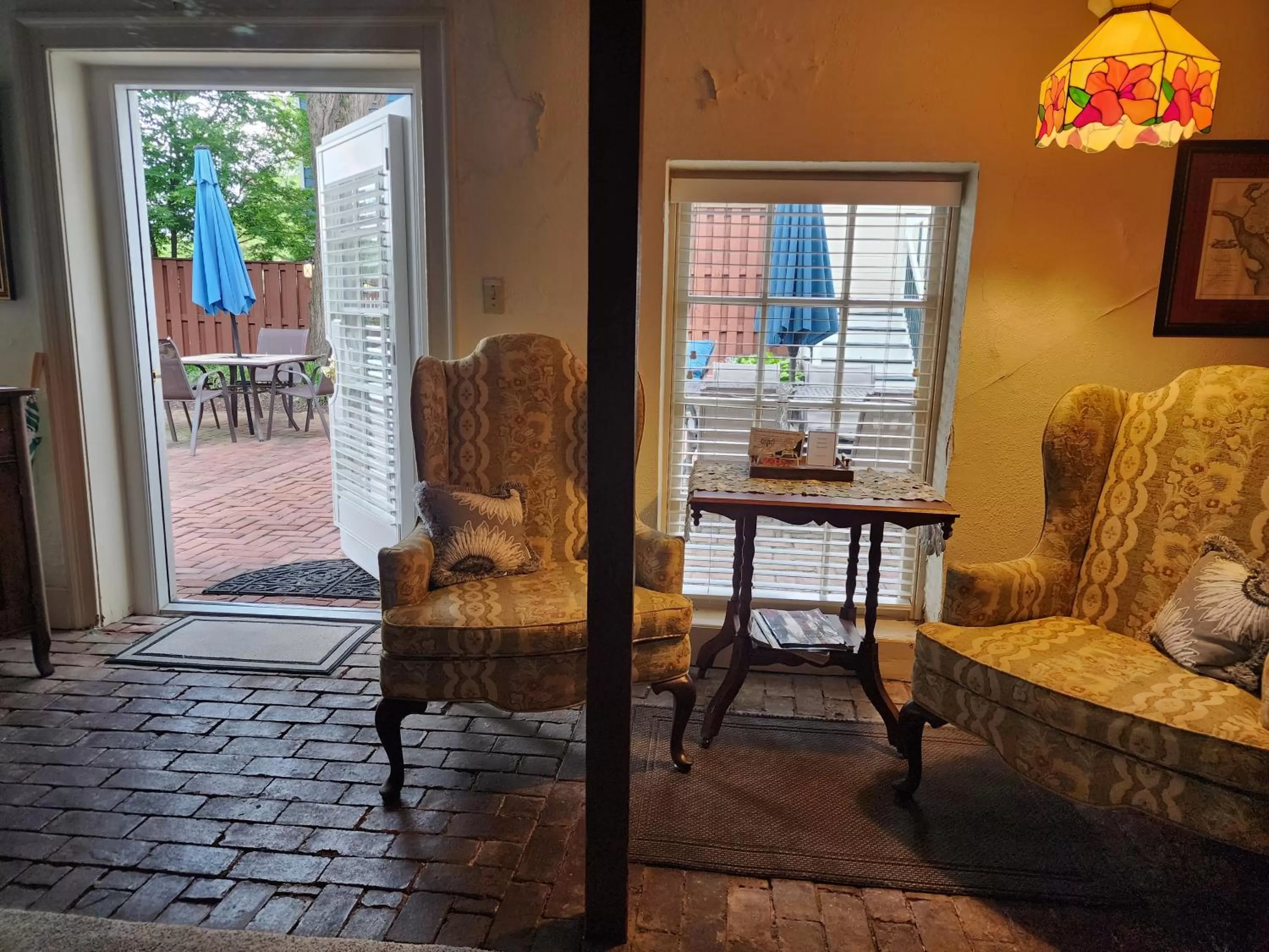 Patio in The Richard Johnston Inn & 1890 Caroline House