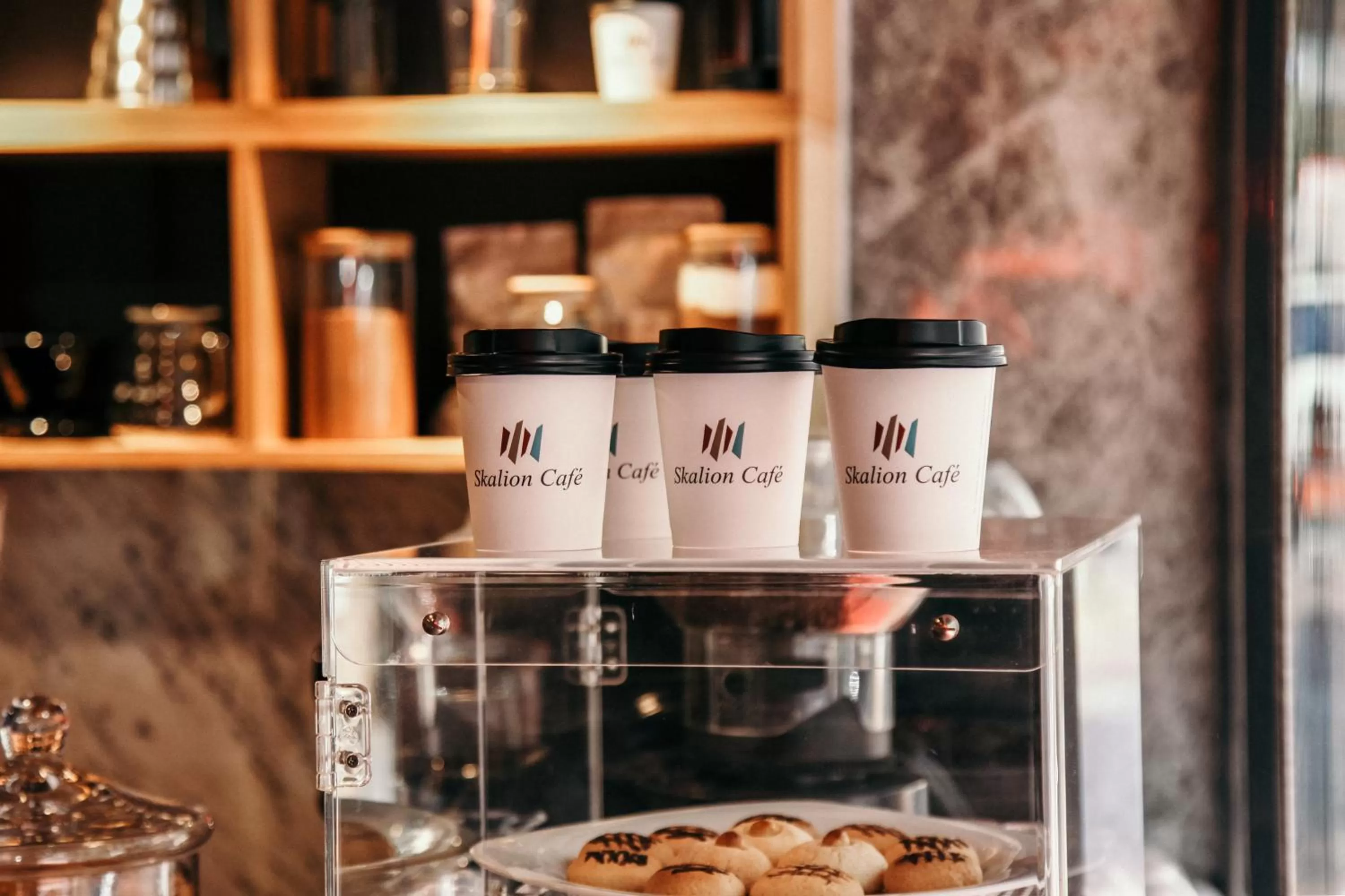 Food and drinks in Skalion Hotel