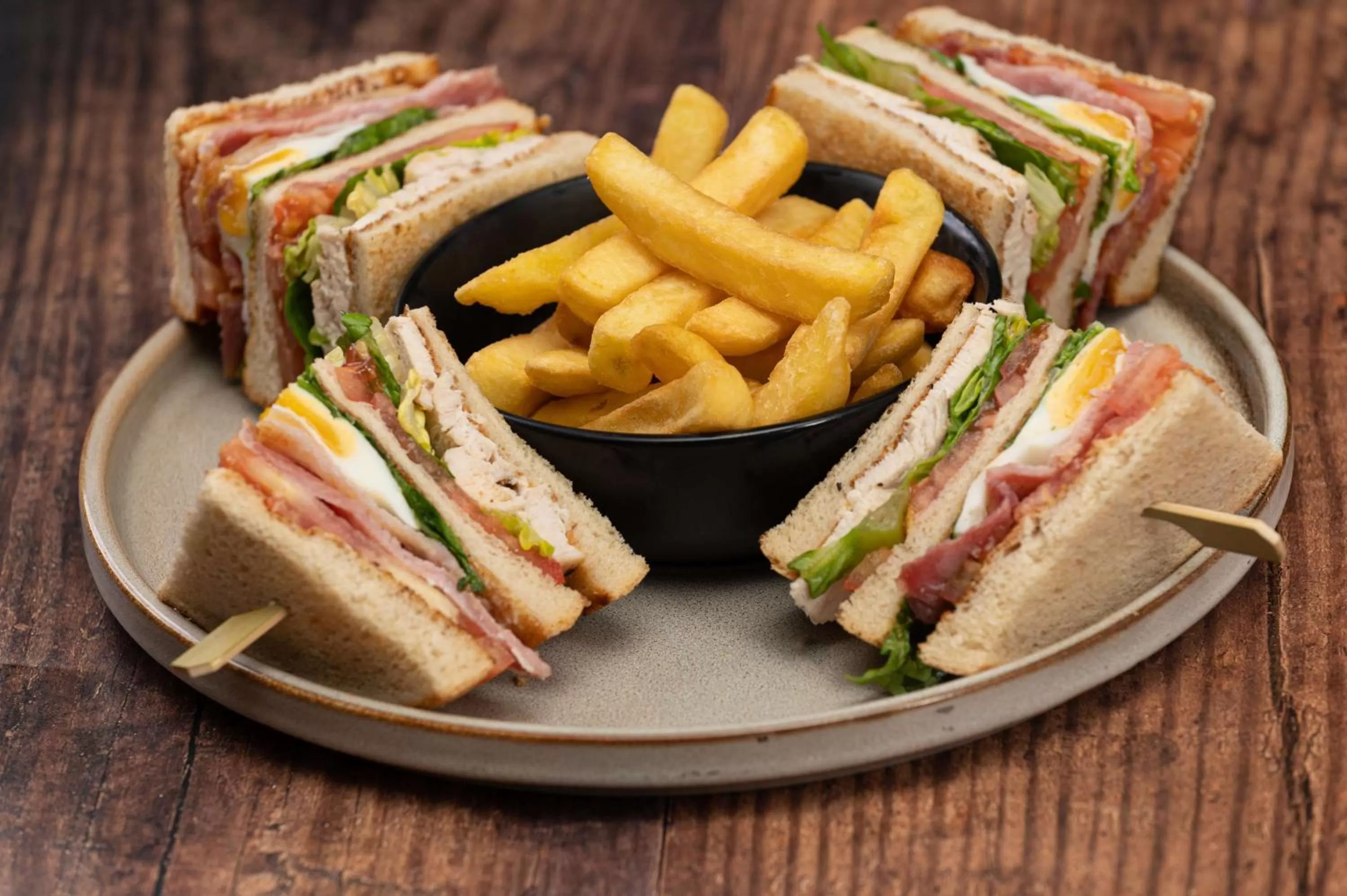 Dining area in Hilton Birmingham Metropole Hotel