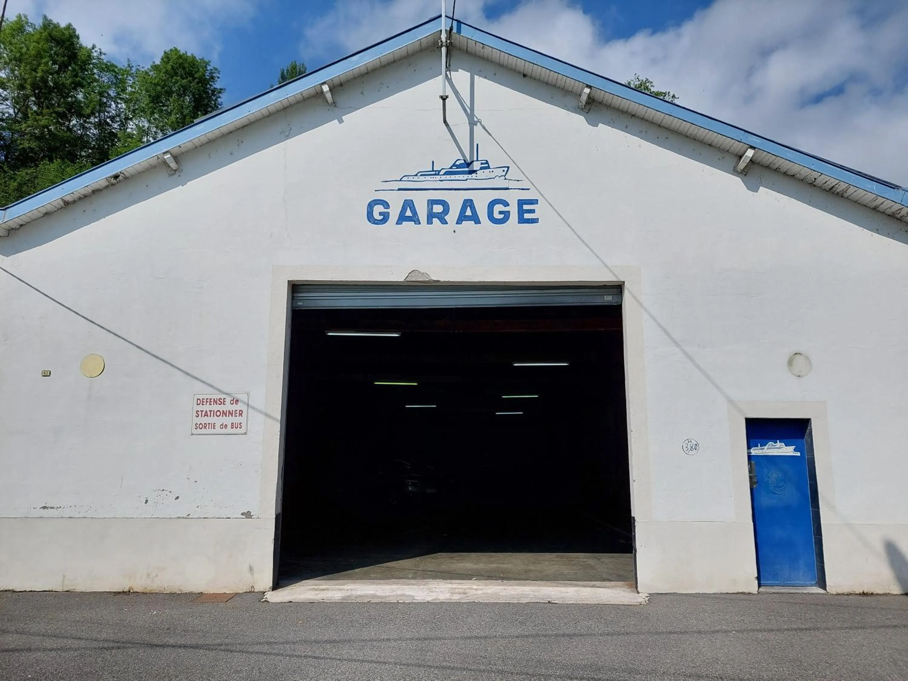 Parking in Hôtel Christina Lourdes