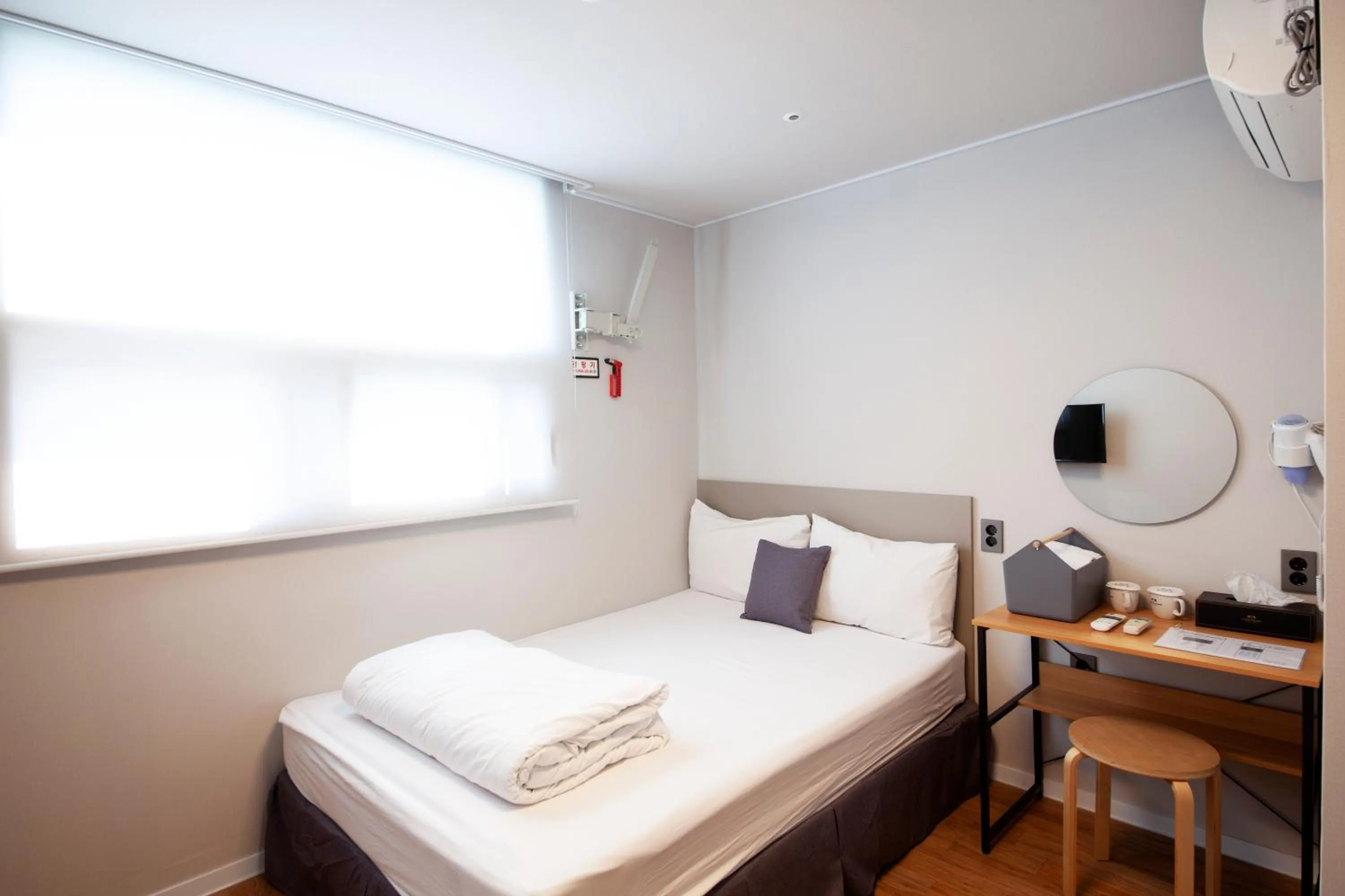 Photo of the whole room, Bed in K-Grand Hostel Dongdaemun