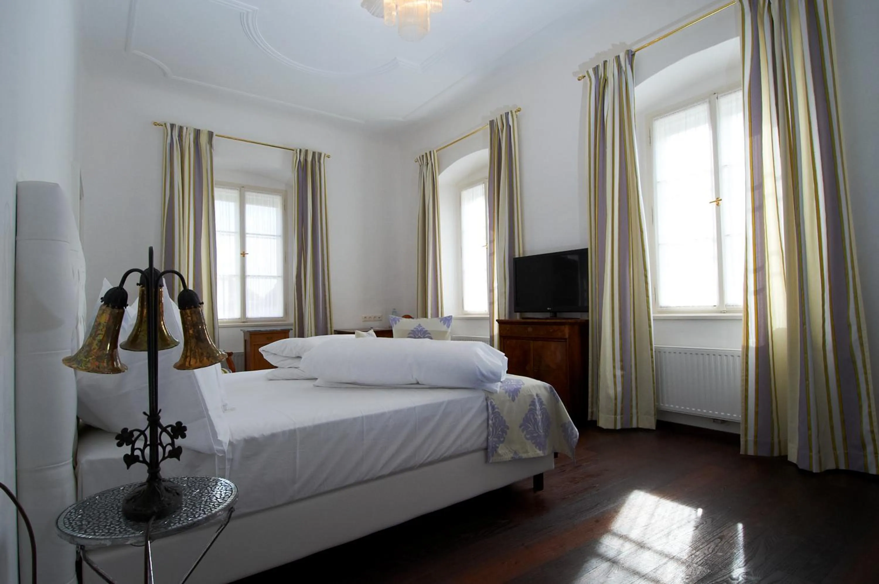 Bedroom, Bed in Hotel Landhaus Moserhof