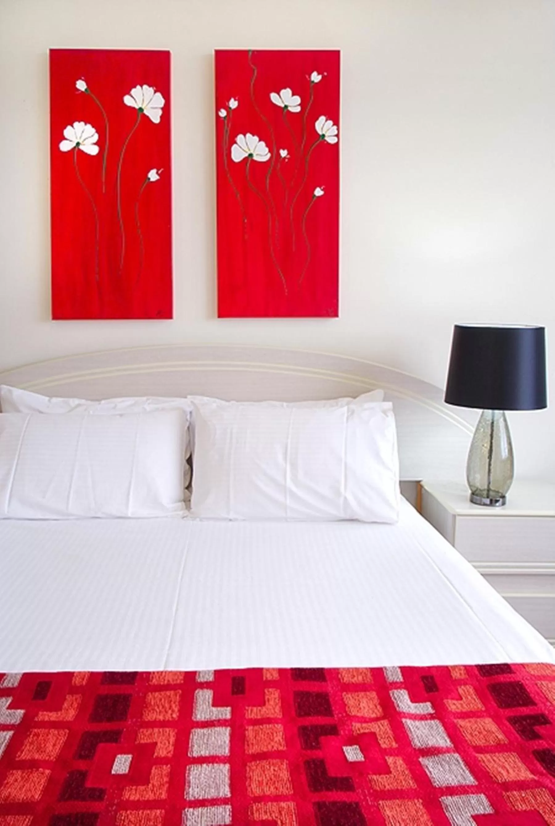 Bed in Chasely Apartment Hotel