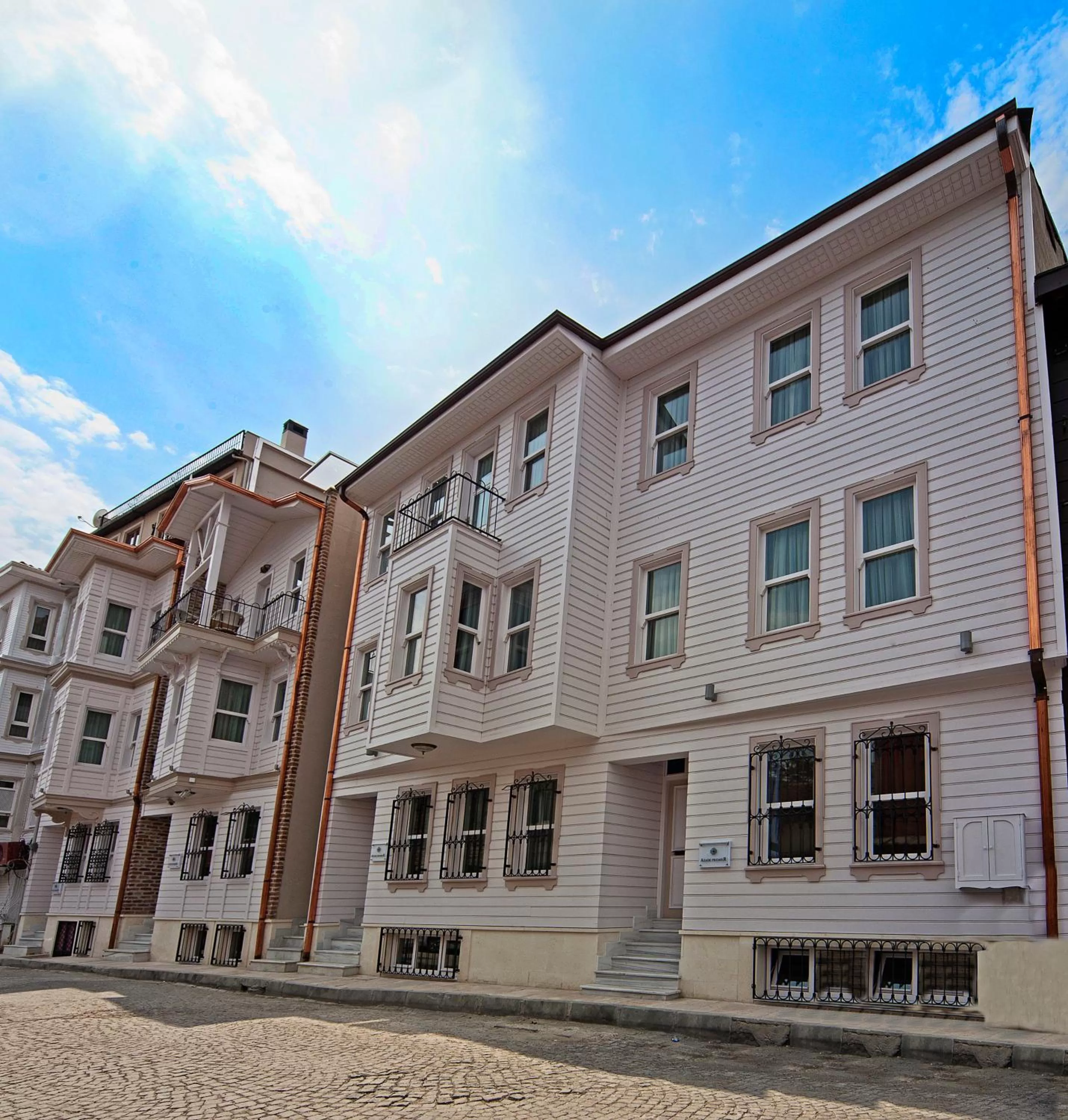 Facade/entrance in Azade Premier Hotel