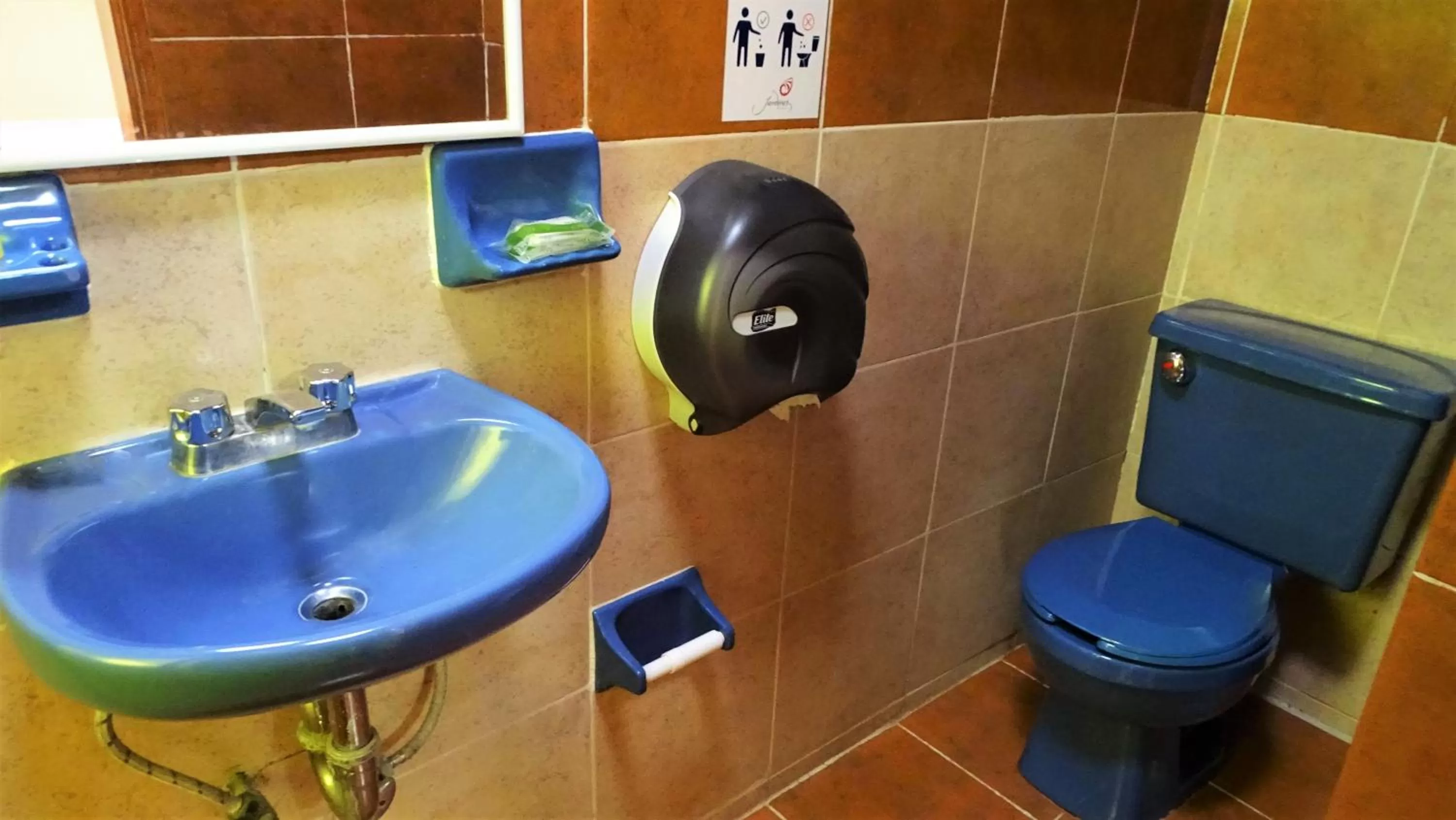 Bathroom in Hotel Barrio Antiguo