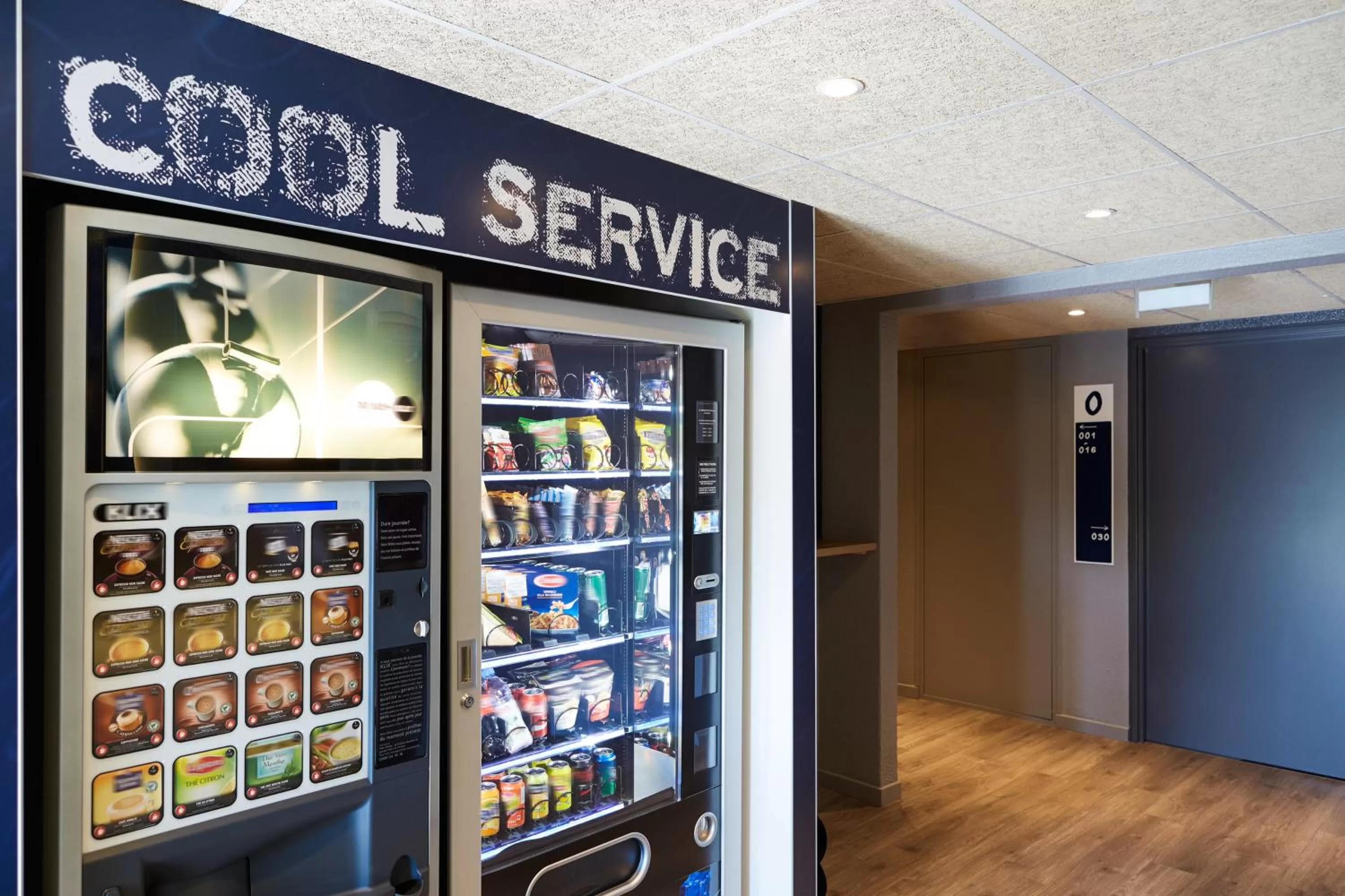 Lobby or reception in ibis budget Lyon Gerland