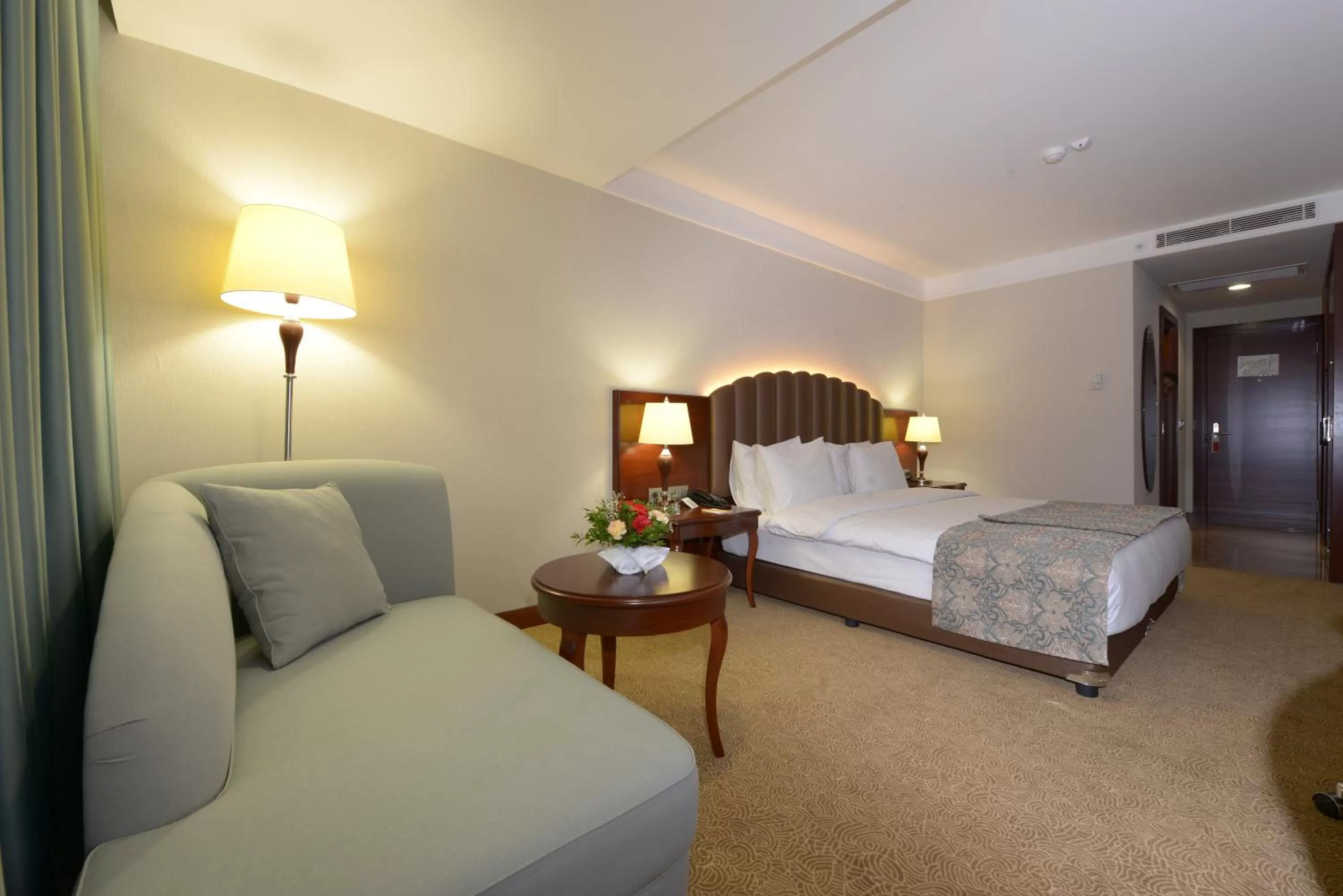 Bedroom in Ramada Plaza Altin Kayisi Hotel