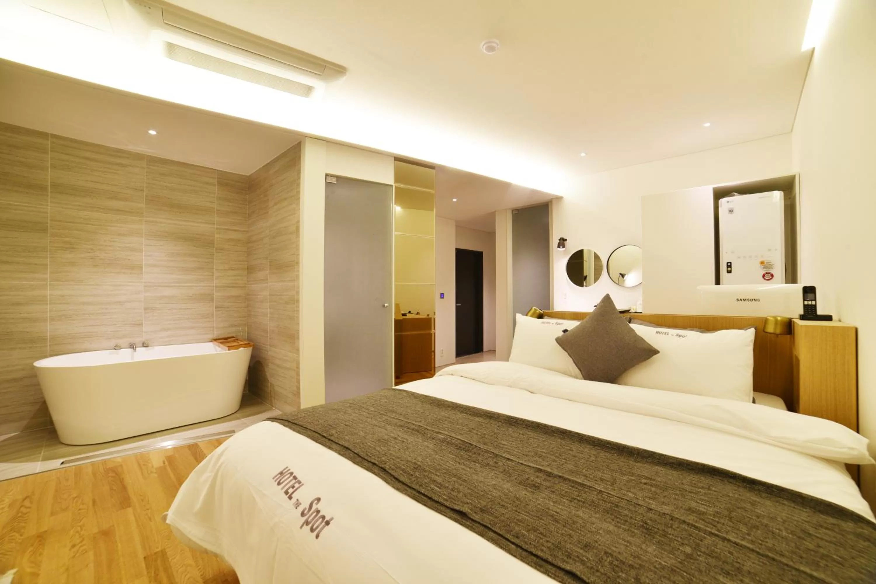 Queen Suite in Hotel the spot