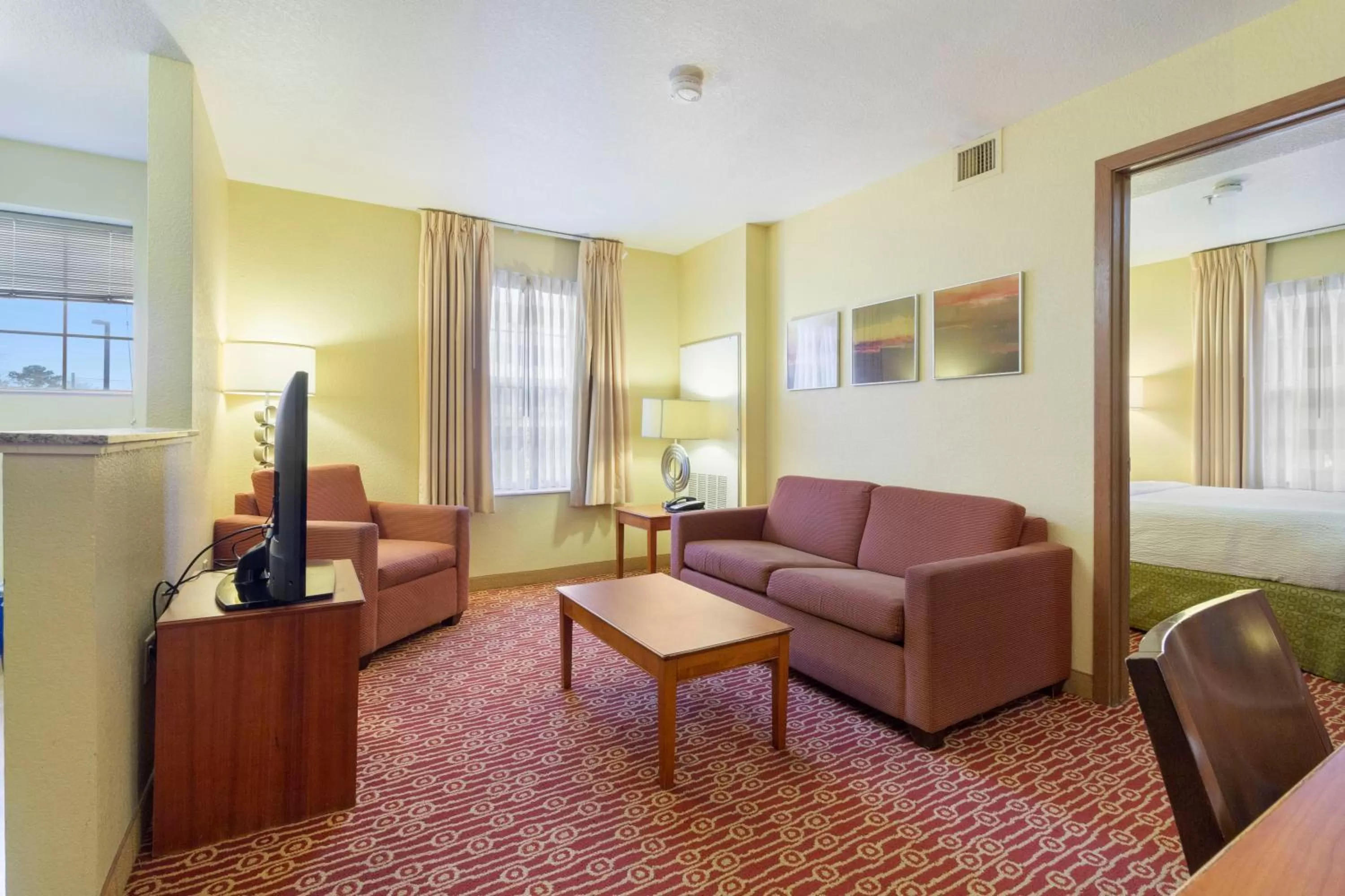 TV and multimedia in Extended Stay America Suites - Norfolk - Virginia Beach