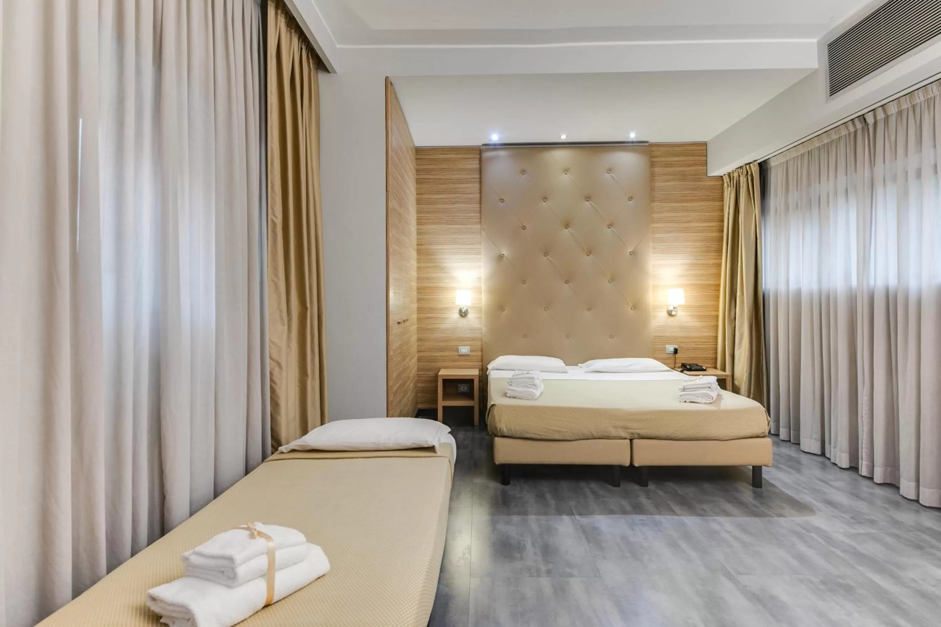 Family Room in Phi Hotel Garden Area Roma Eur