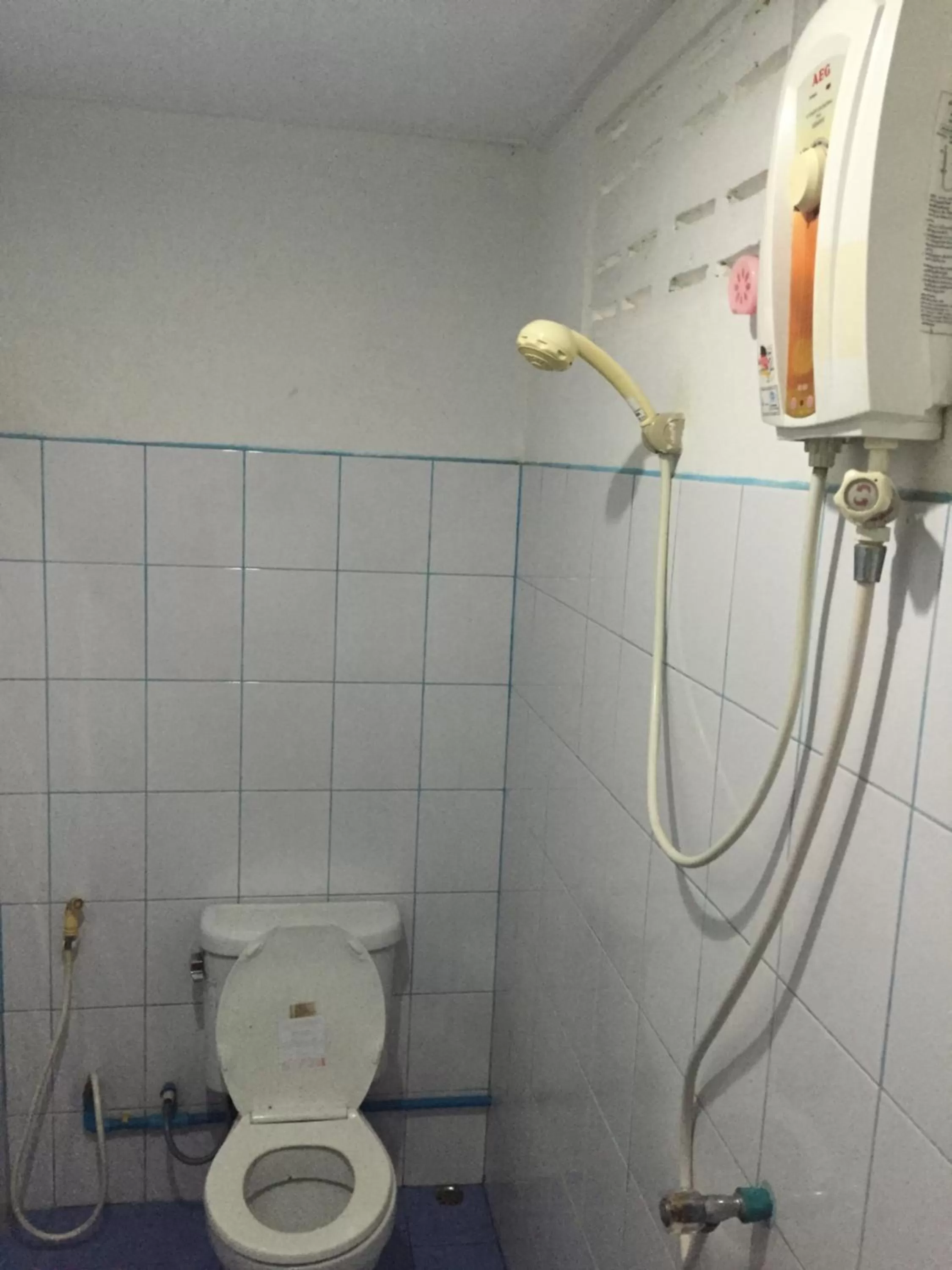 Shower, Bathroom in Elephant & Castle