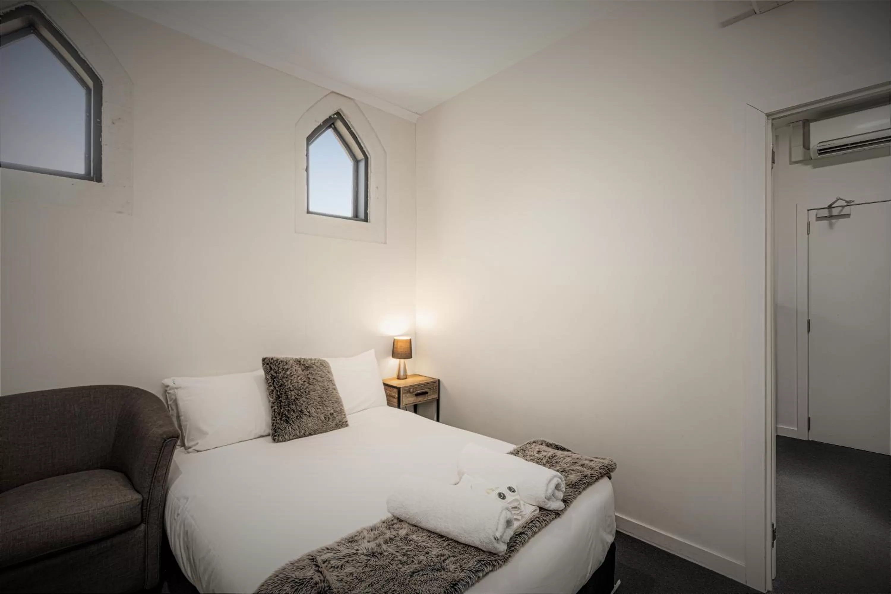 Bed in Big4 Kryal Castle Holiday Park Ballarat