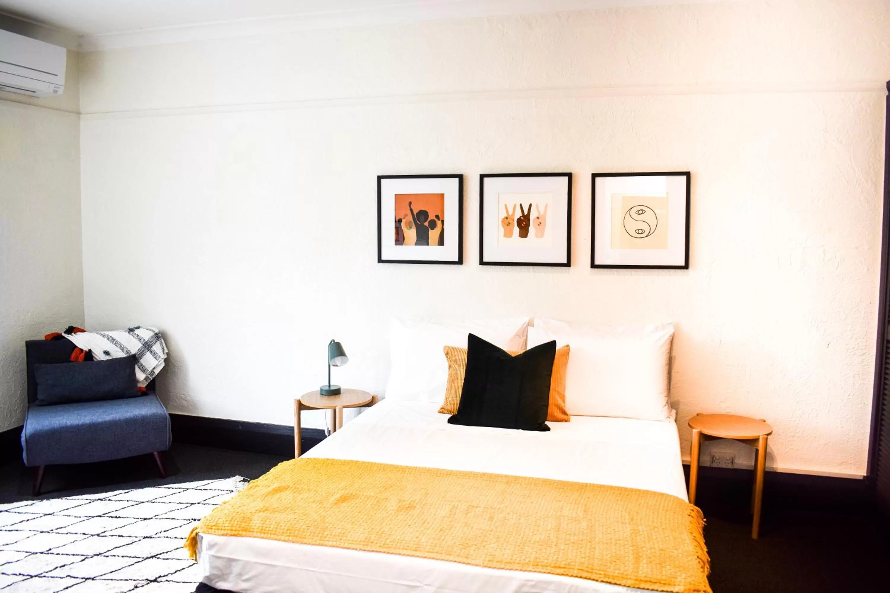 Bed in The Sherwood Hotel