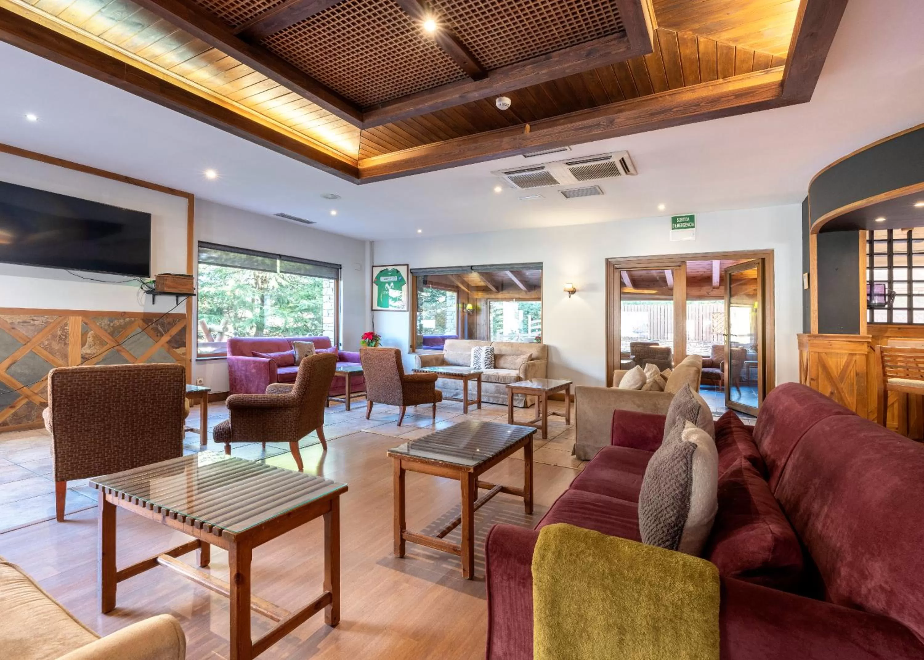 Living room in Hotel Vielha Val d'Aran, Affiliated by Meliá