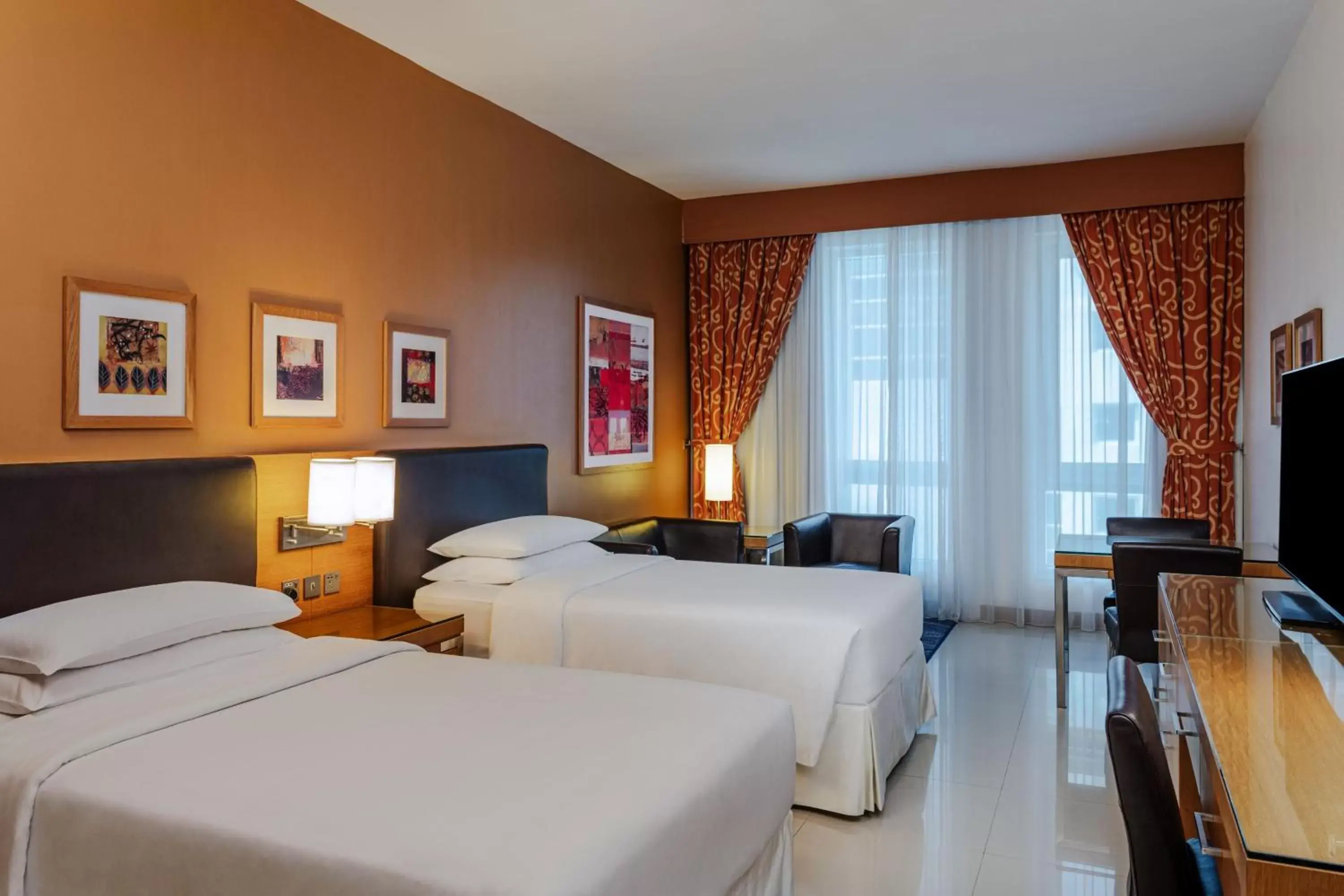 Classic Twin Room with complimentary shuttle service to Dubai Mall & Kite Beach in Four Points by Sheraton Bur Dubai Classic Twin Room with complimentary shuttle service to Dubai Mall & Kite Beach in Four Points by Sheraton Bur Dubai