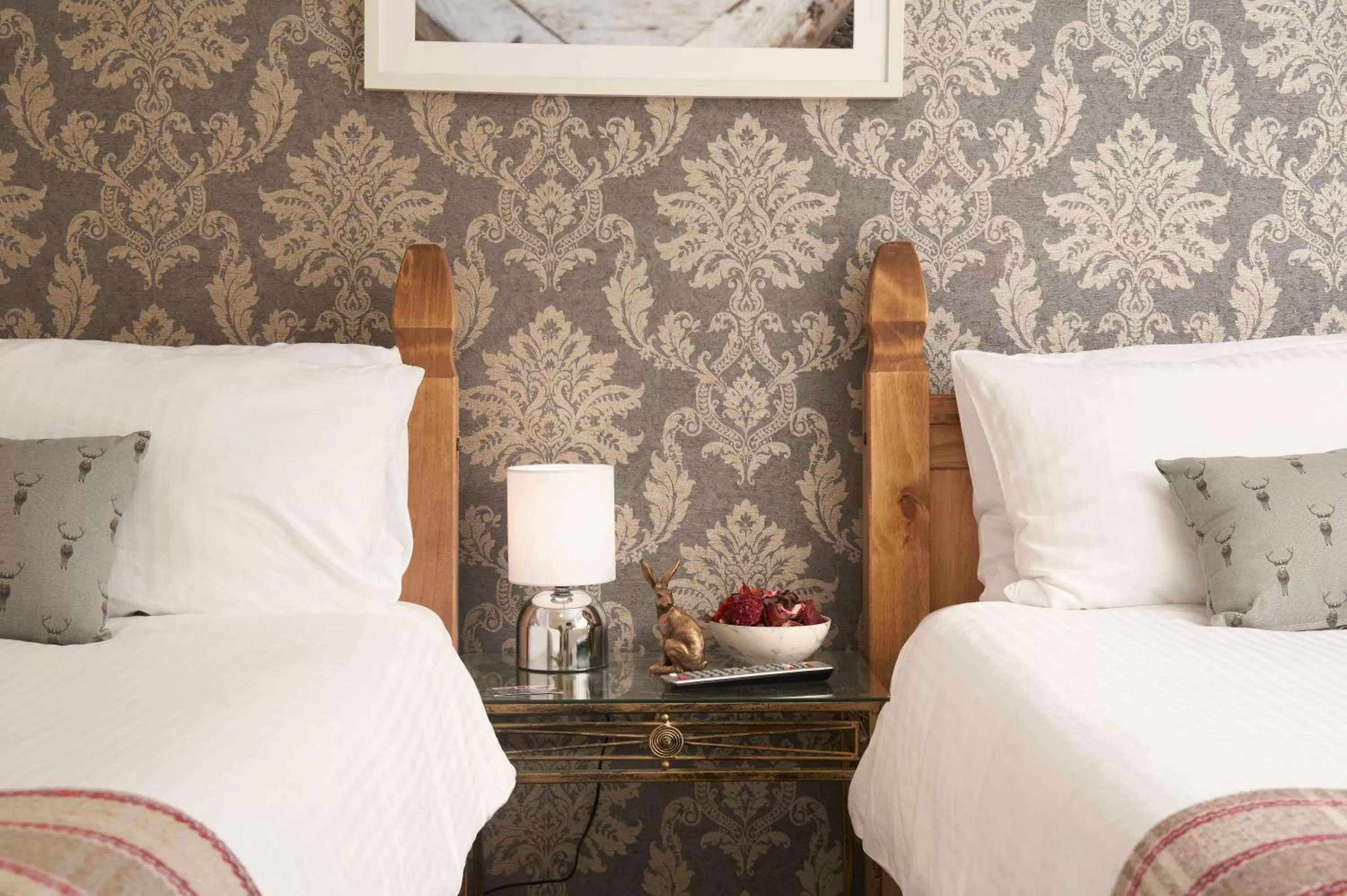 Bedroom, Bed in The White Hart Hotel