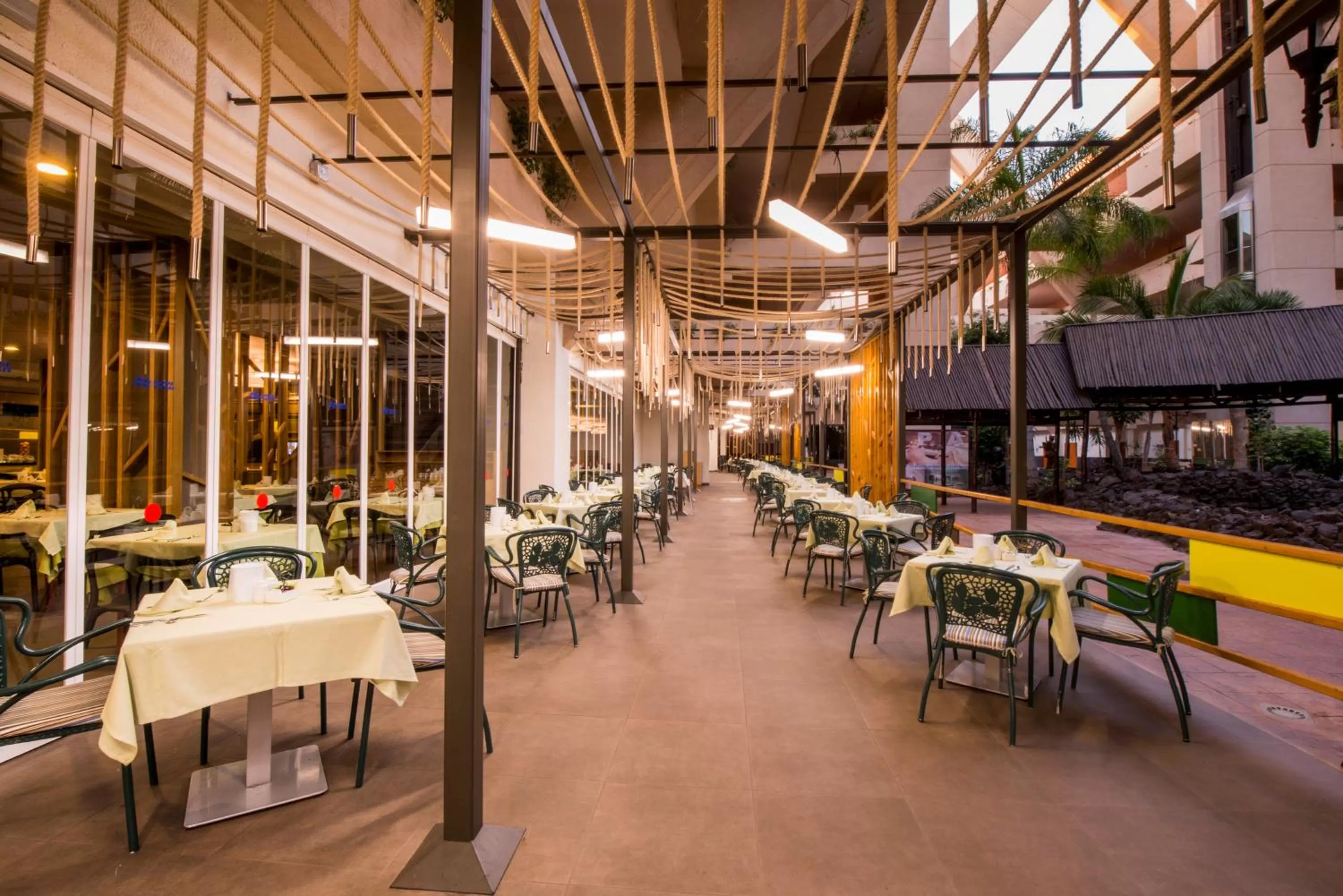 Restaurant/places to eat in Hotel Beatriz Playa & Spa