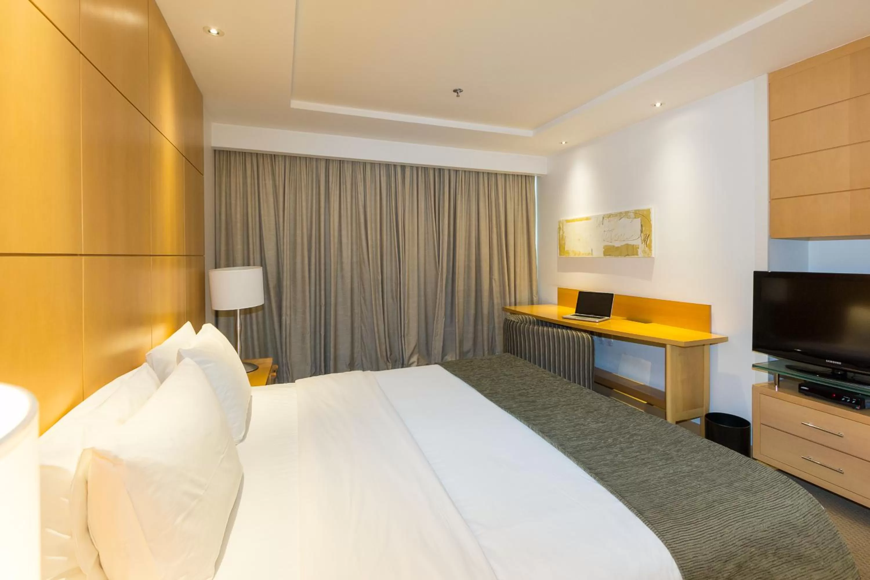 Photo of the whole room, Bed in Grand Bittar Hotel