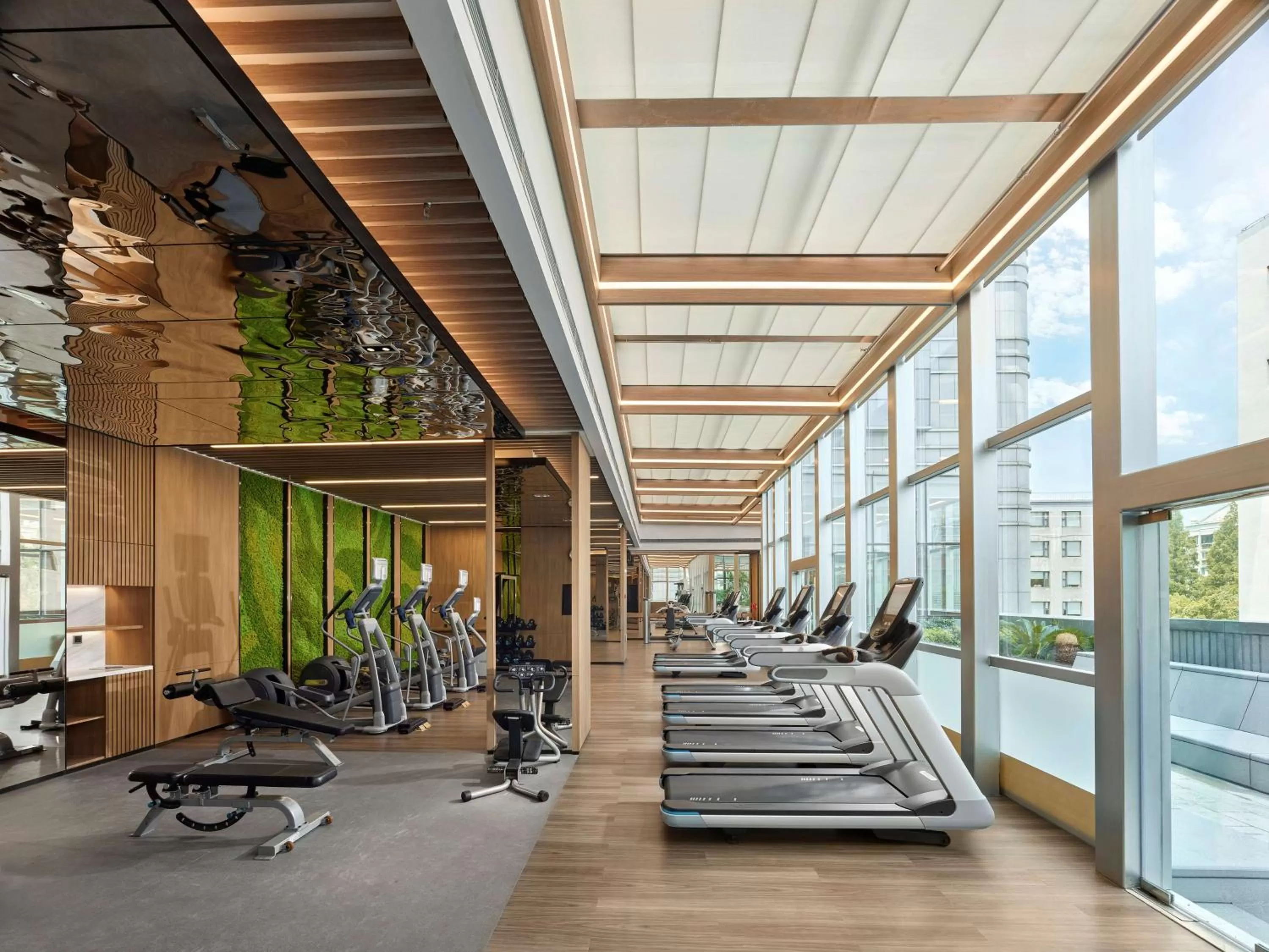 Fitness centre/facilities in Hilton Shanghai Hongqiao