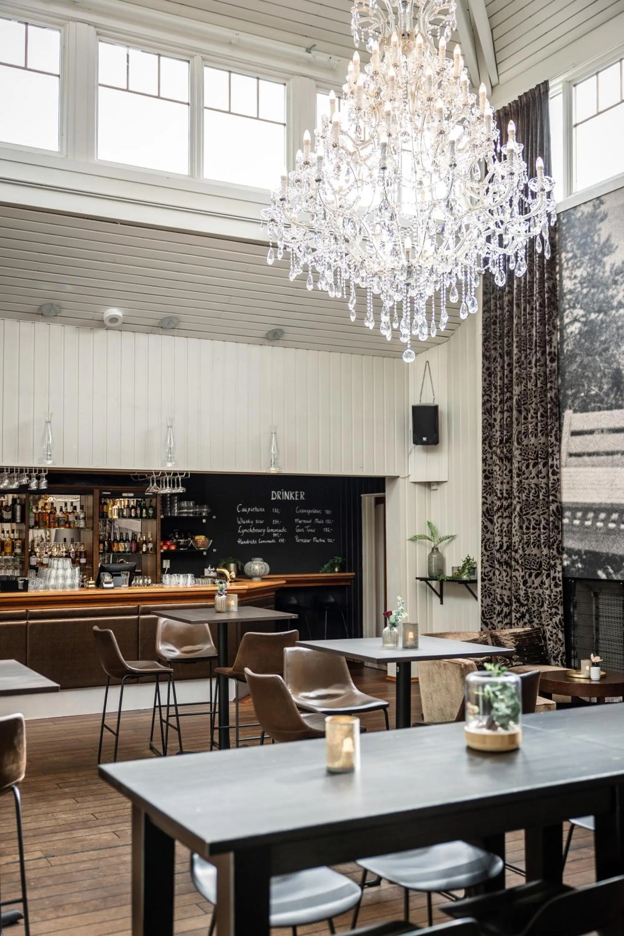 Lounge or bar in Quality Hotel Leangkollen