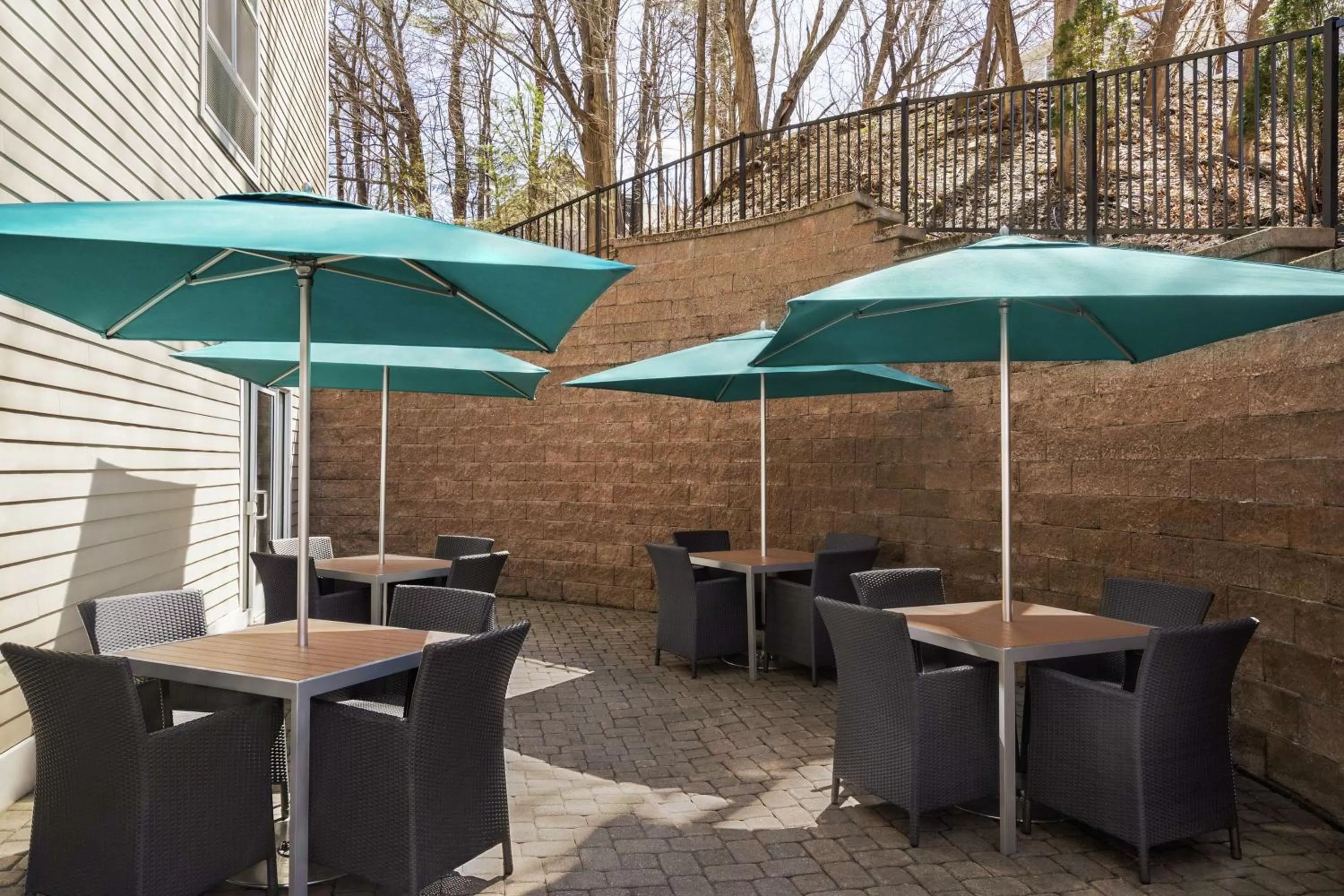 Patio in Hampton Inn & Suites Exeter