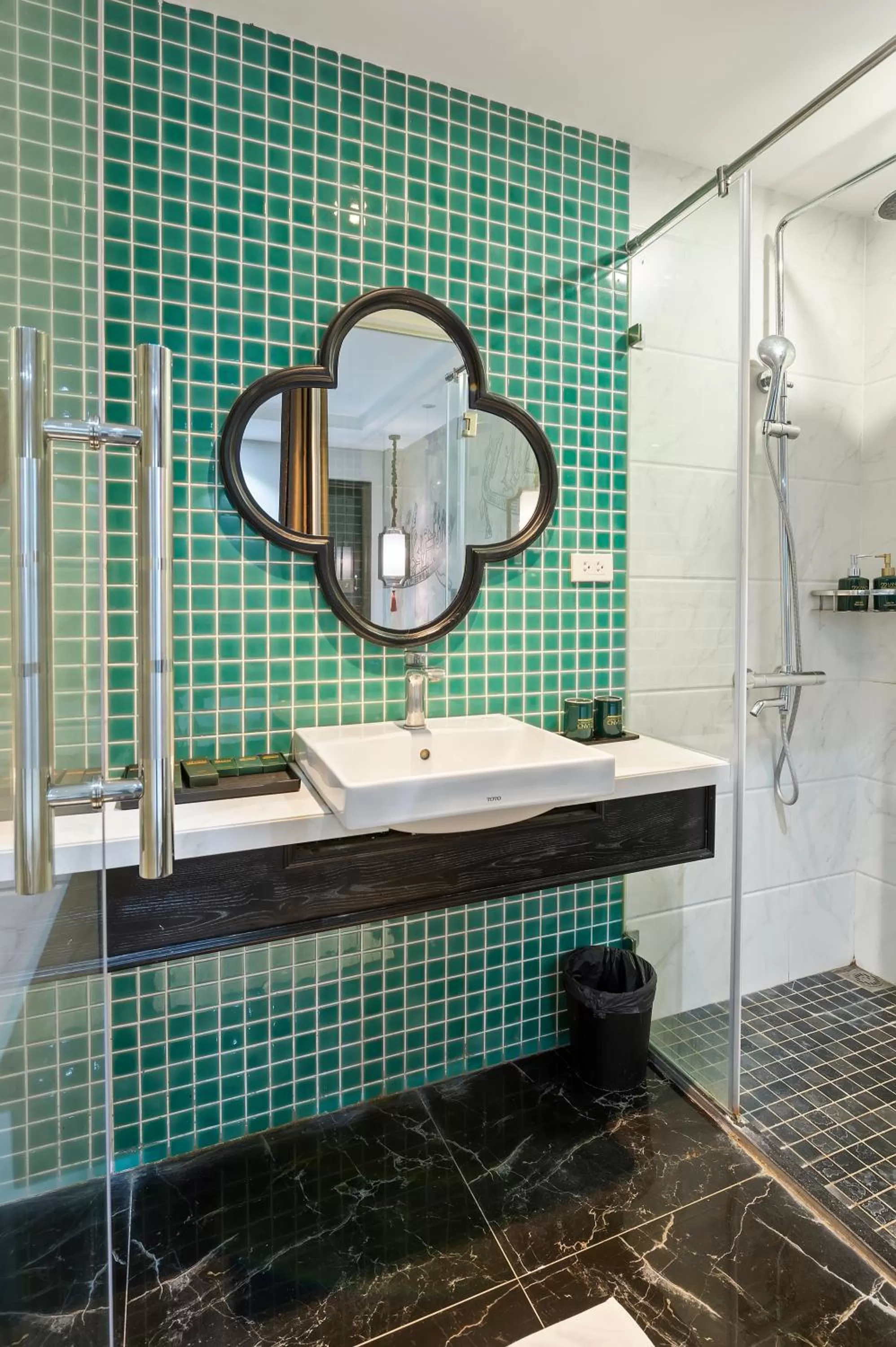 Shower, Bathroom in 22Land Residence Hotel & Spa 52 Ngo Huyen