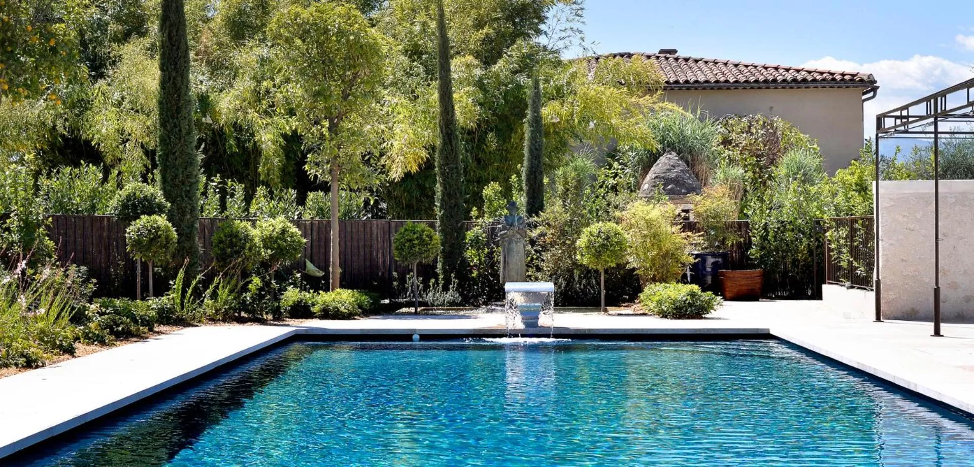 Swimming pool in Domaine du Mas De Pierre