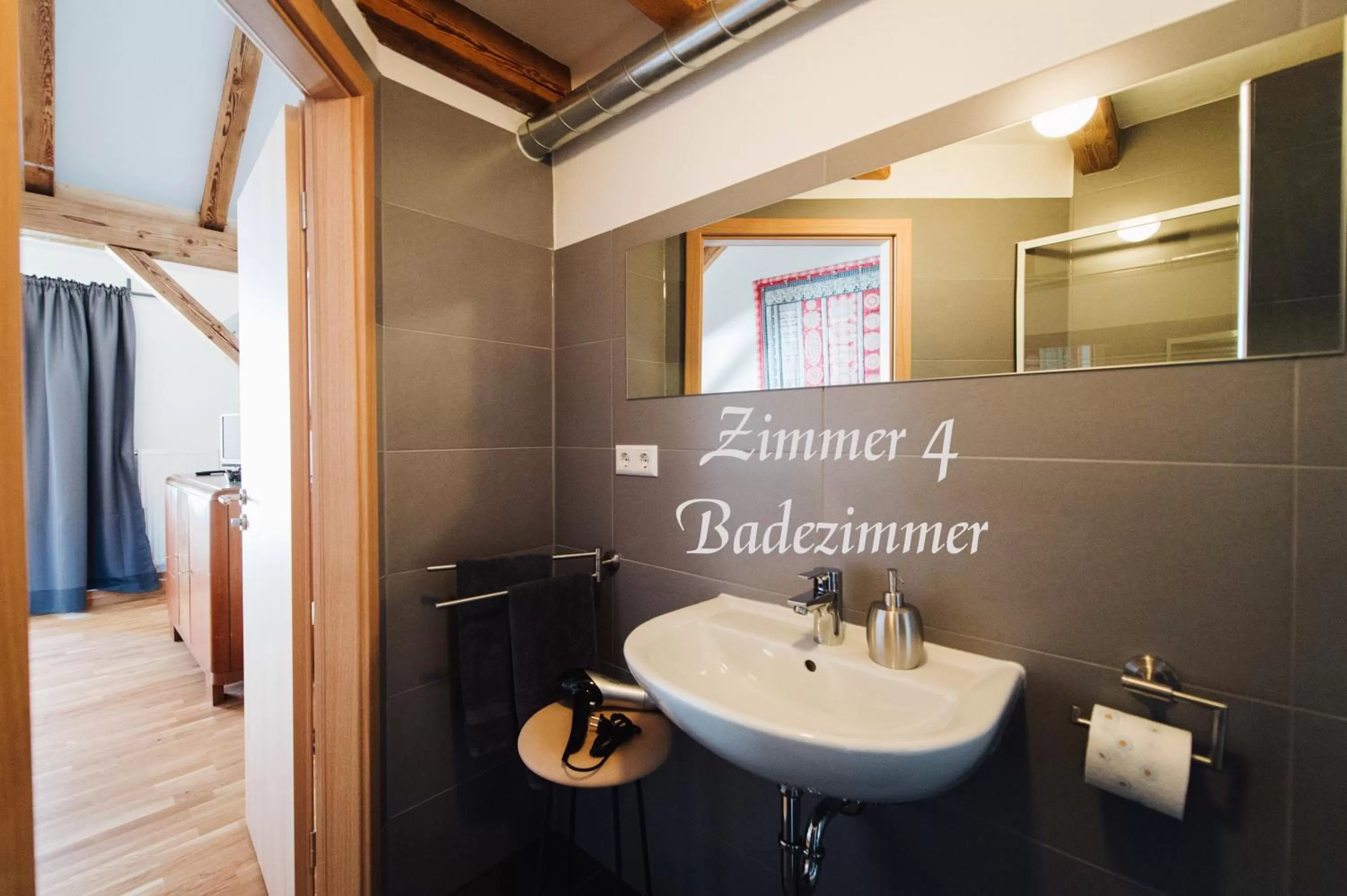 Bathroom in Alte Kass Hotel & Kaffeehaus