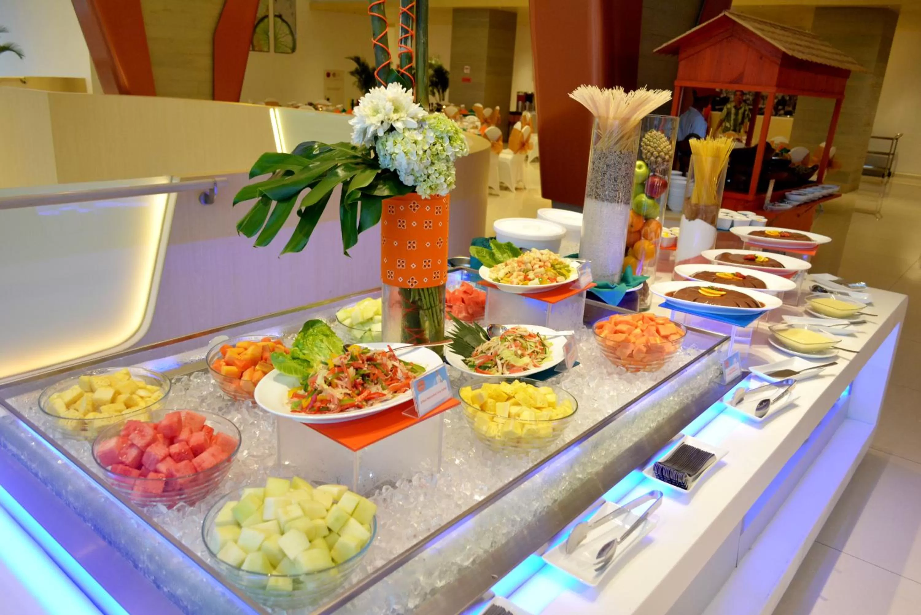 Restaurant/places to eat in HARRIS Hotel & Conventions Bekasi