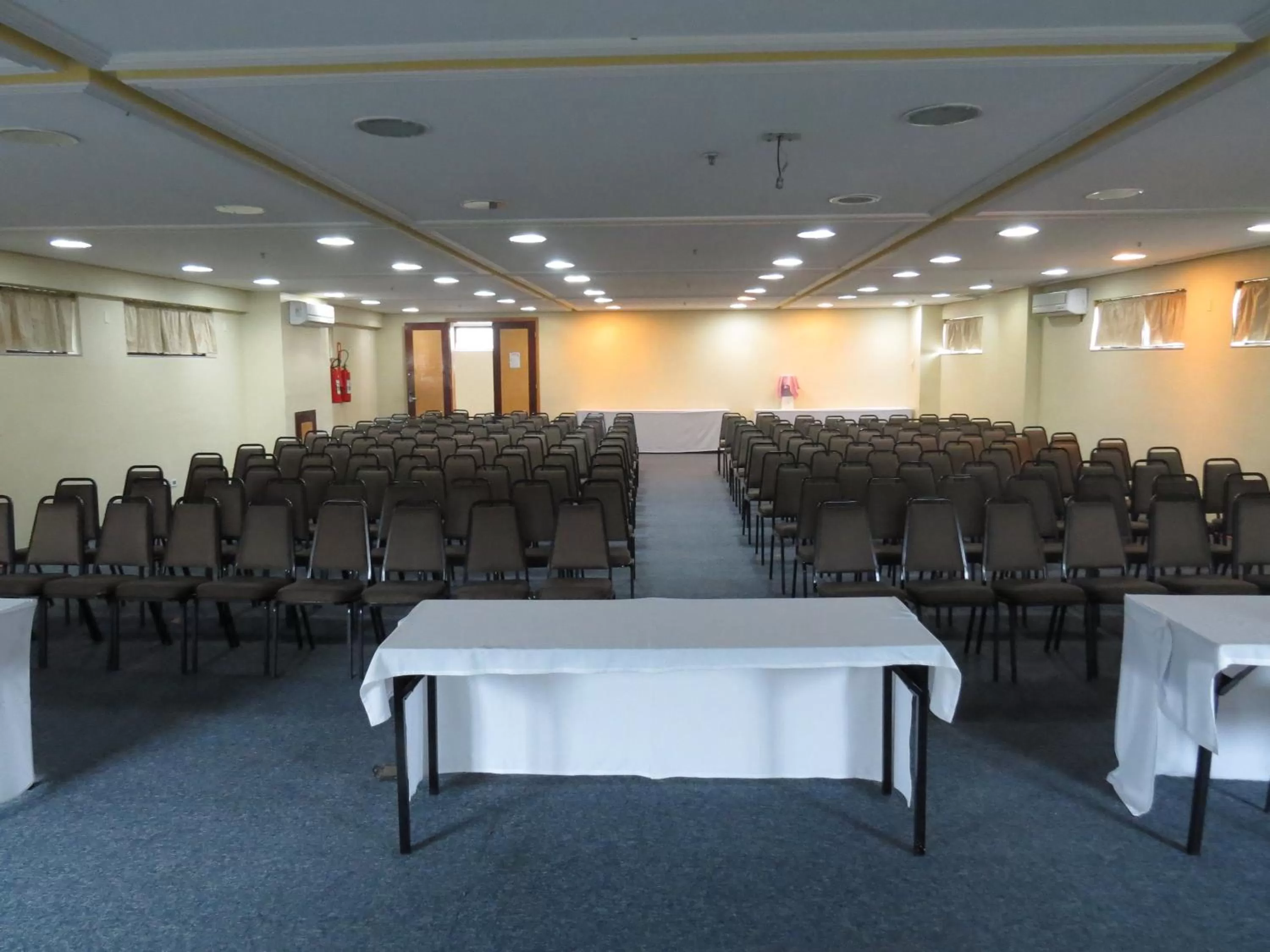 Business facilities in Carlton Plaza São José dos Campos