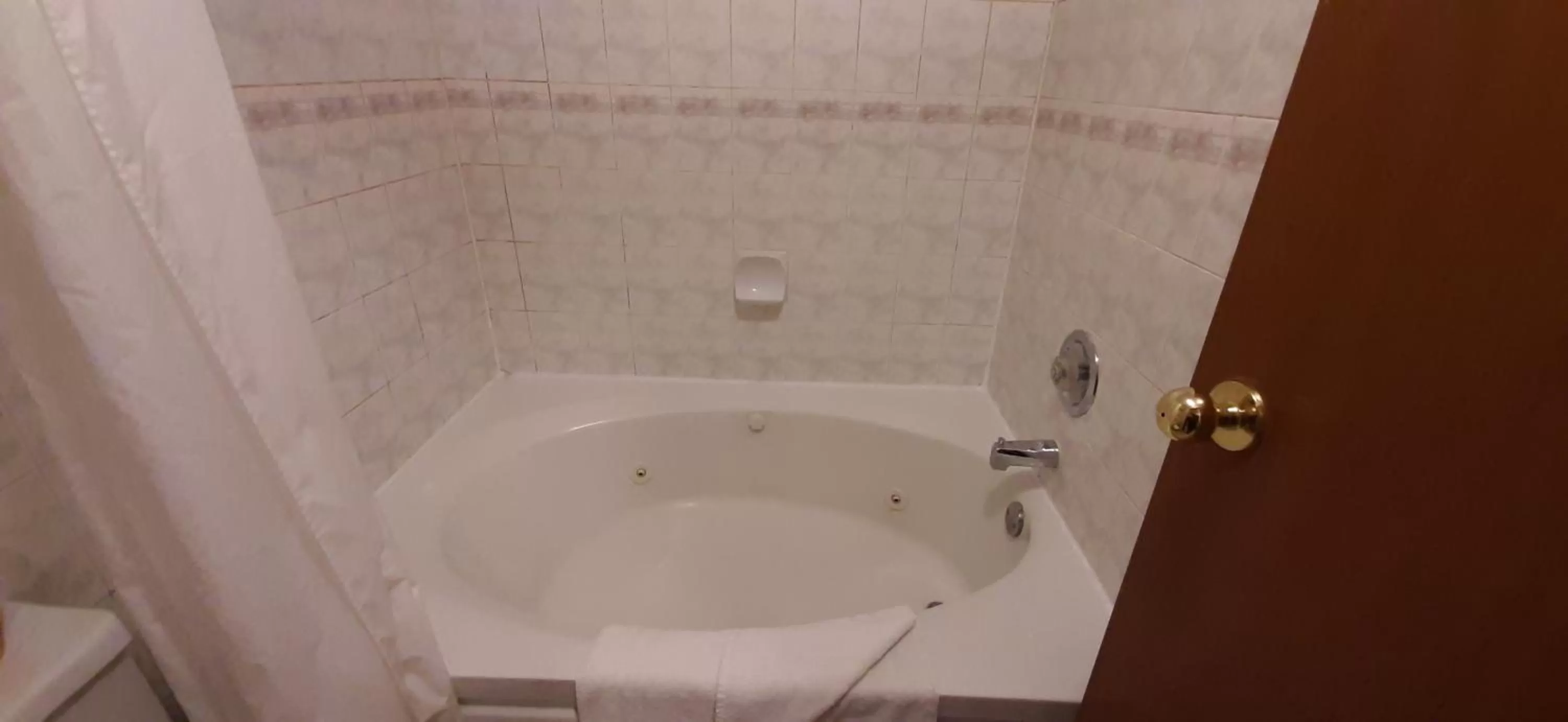 Bathroom in Mary's Motel