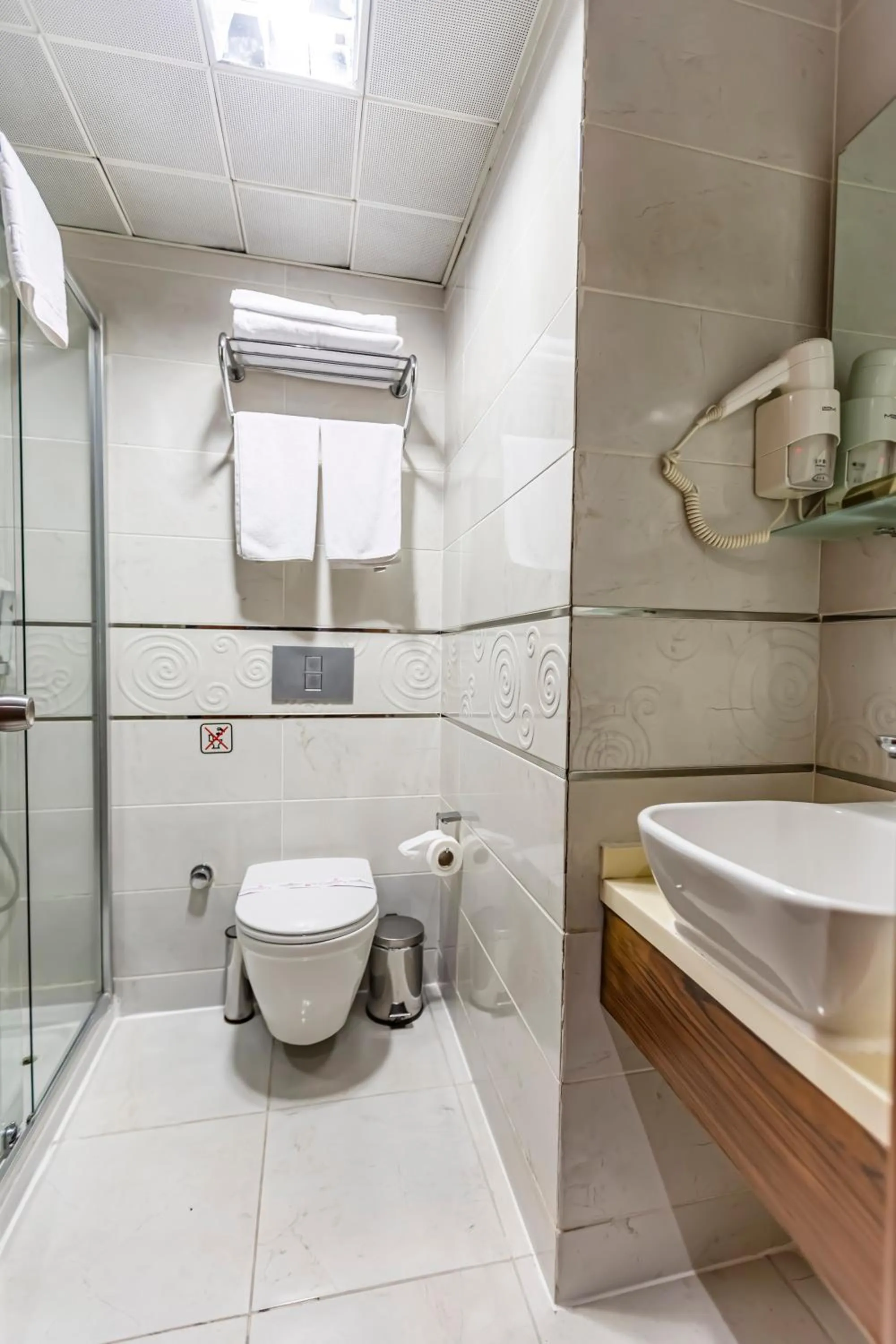 Bathroom in Eurostar Old City Hotel & Spa