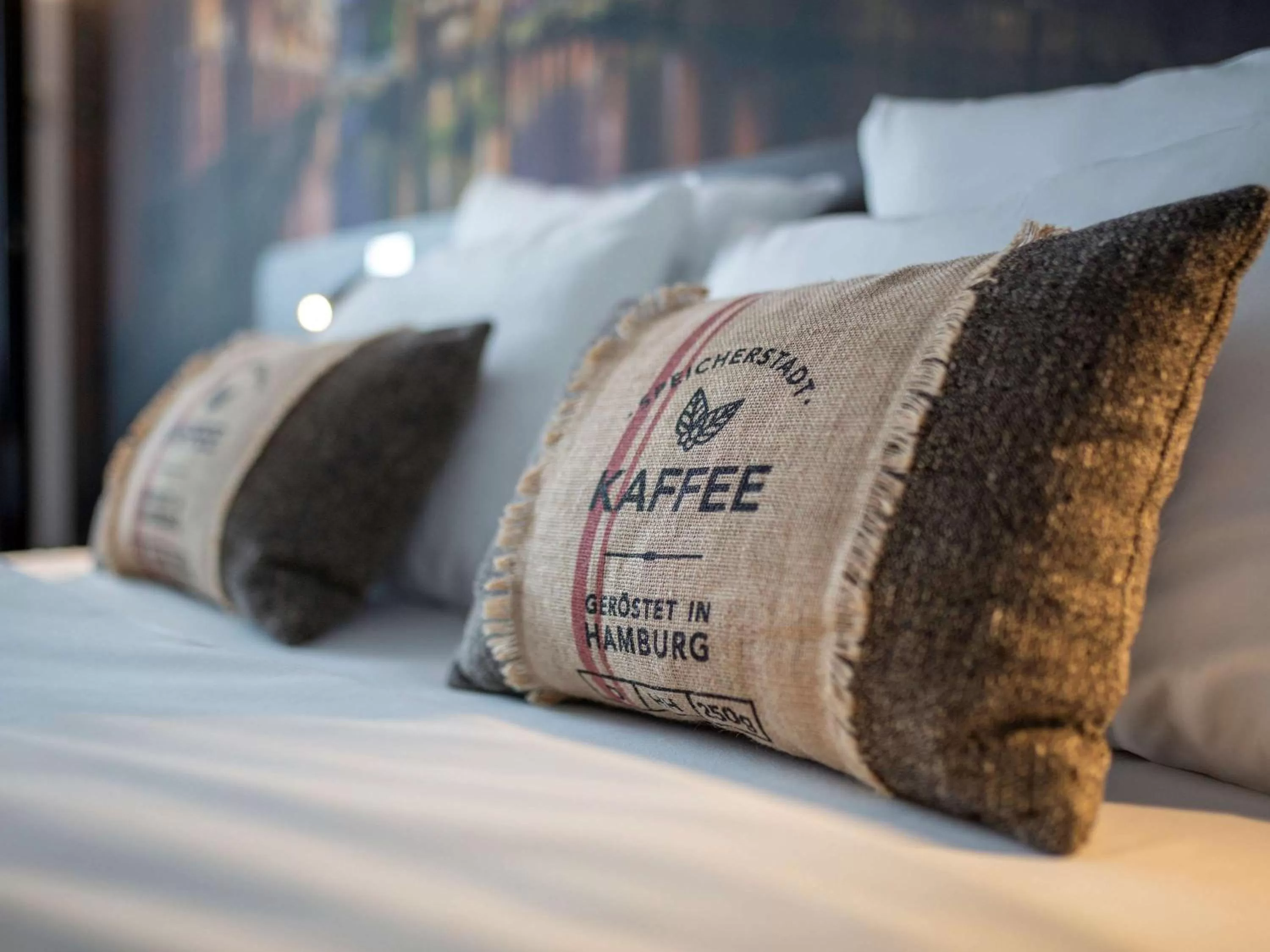 Photo of the whole room, Bed in Novotel Hamburg City Alster