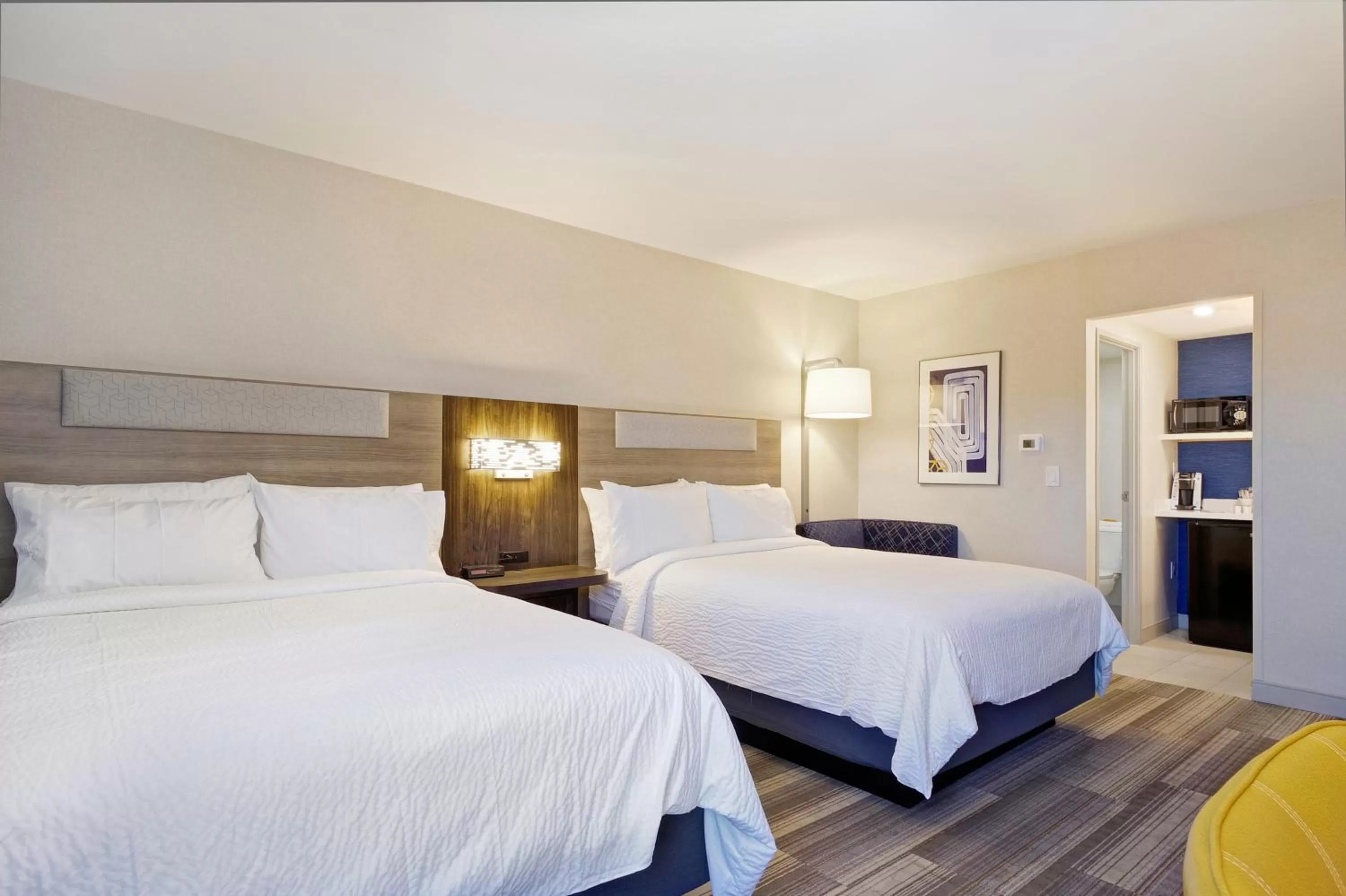 Bedroom, Bed in Holiday Inn Express & Suites Phoenix - Tempe by IHG