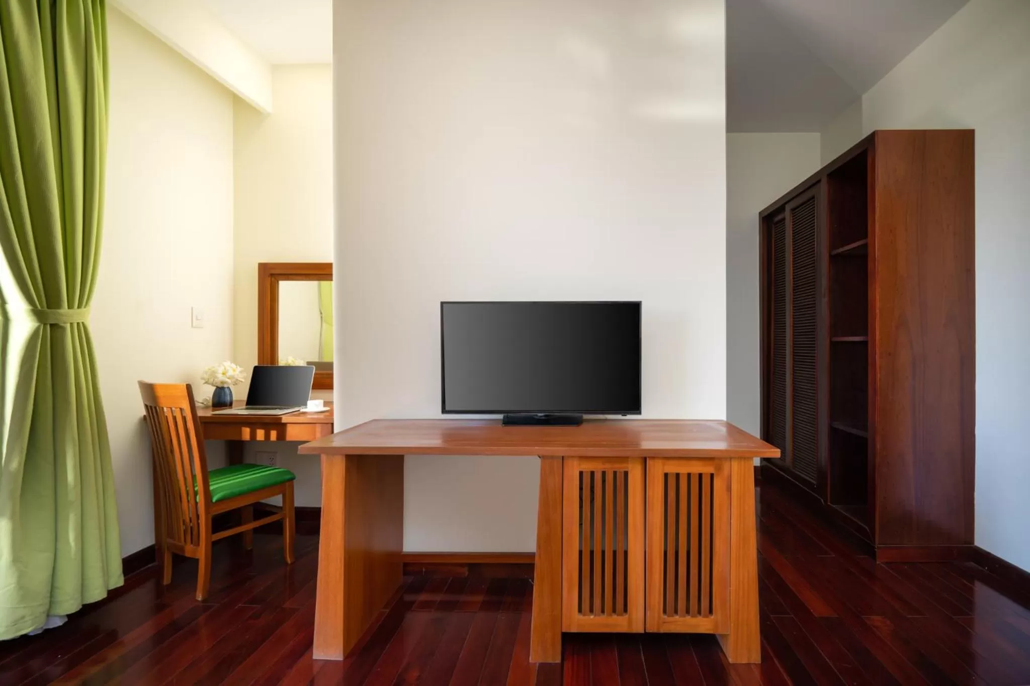 TV and multimedia, TV/Entertainment Center in Palm Village Hoian - STAY 24H