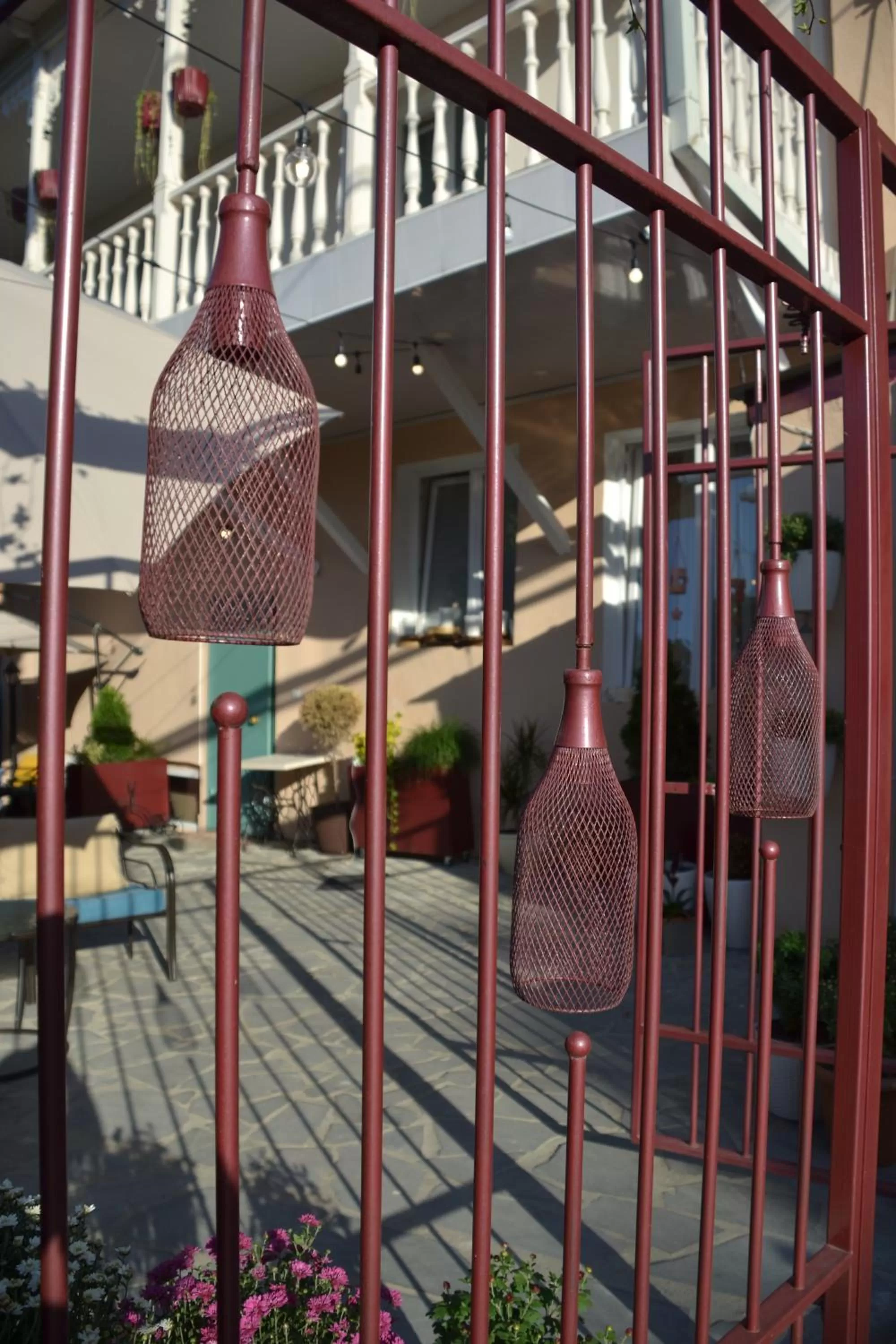 Facade/entrance in Gvino Minda