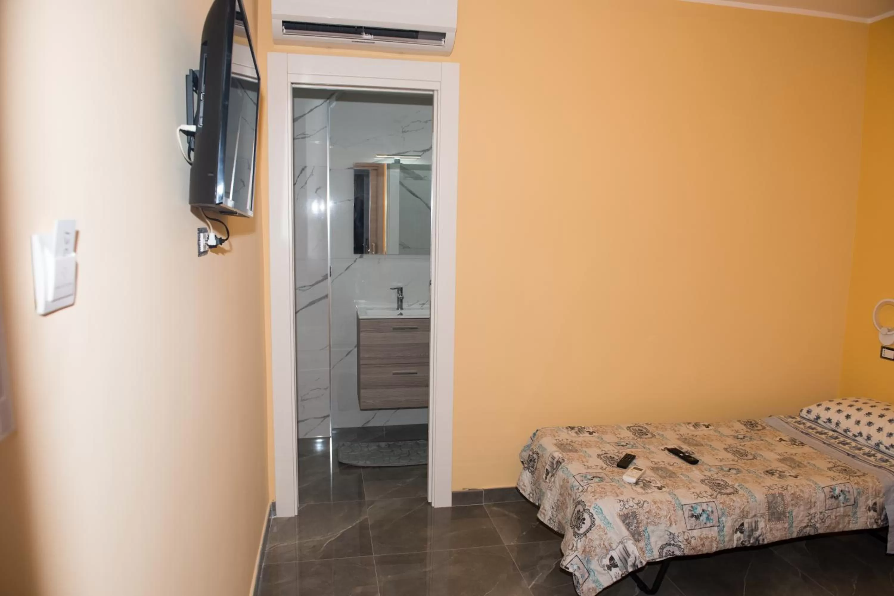 TV and multimedia, Bed in B&B S Home