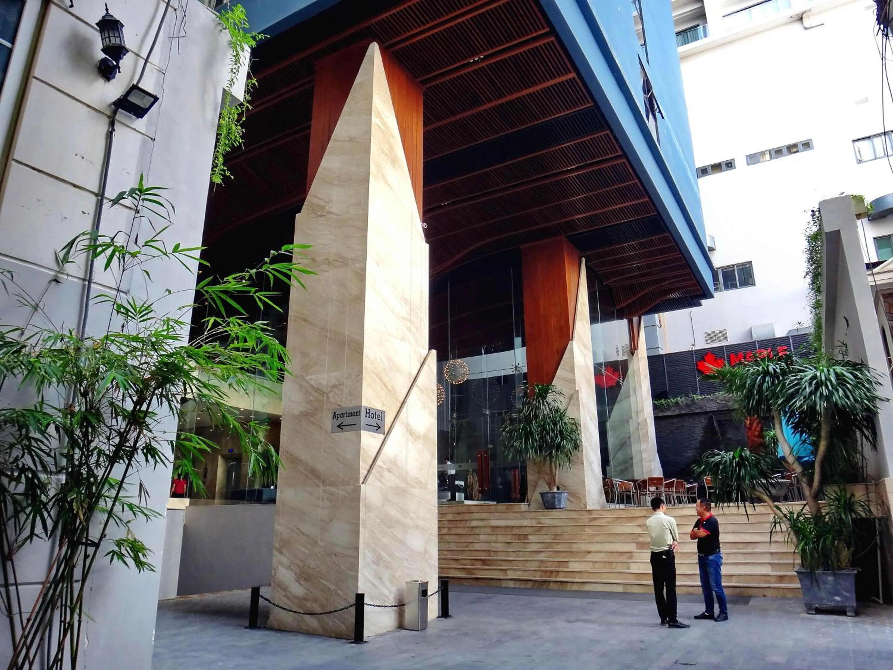 Facade/entrance in Holi Beach Hotel & Apartments