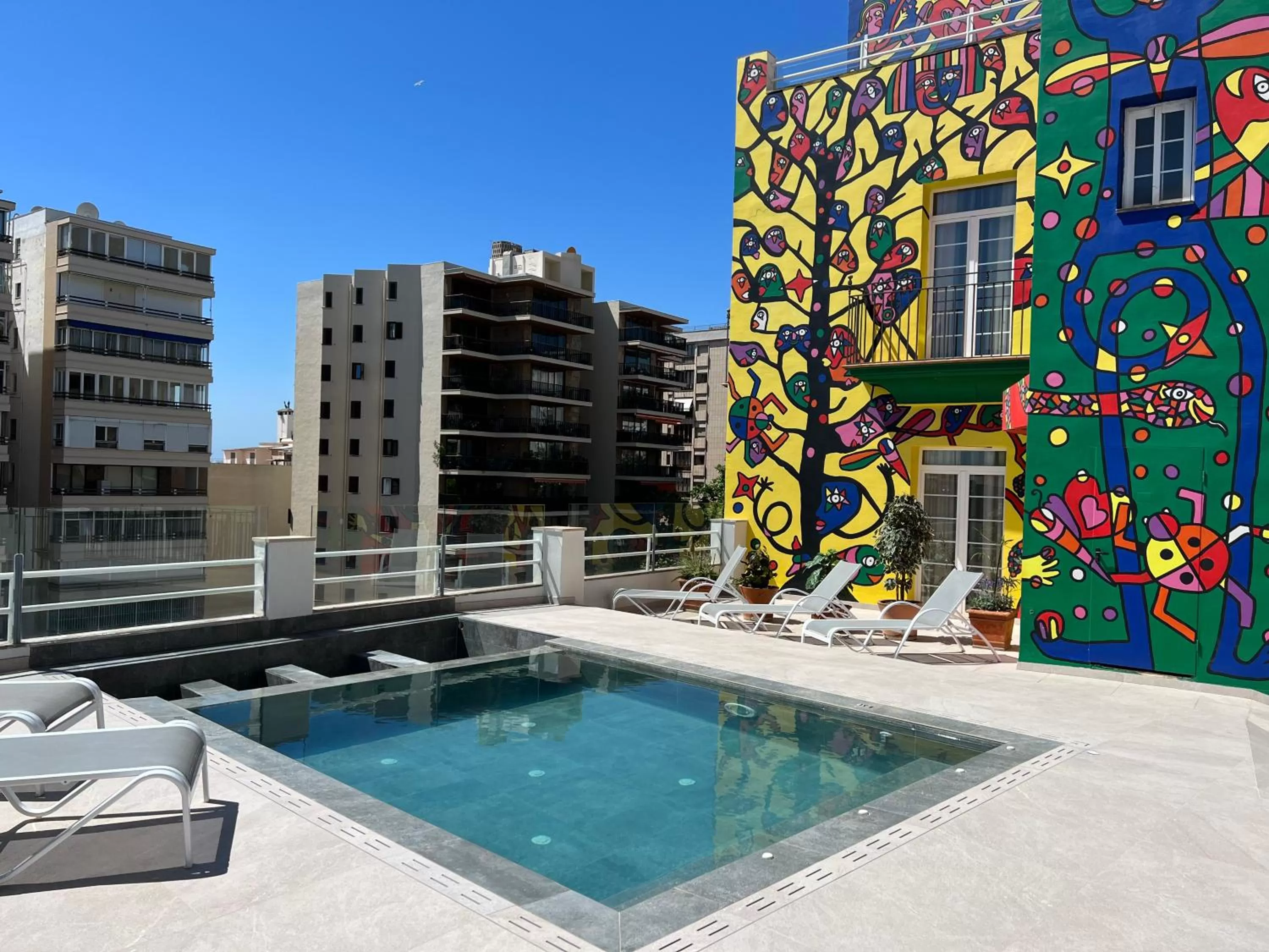 Property building in Hotel Artmadams