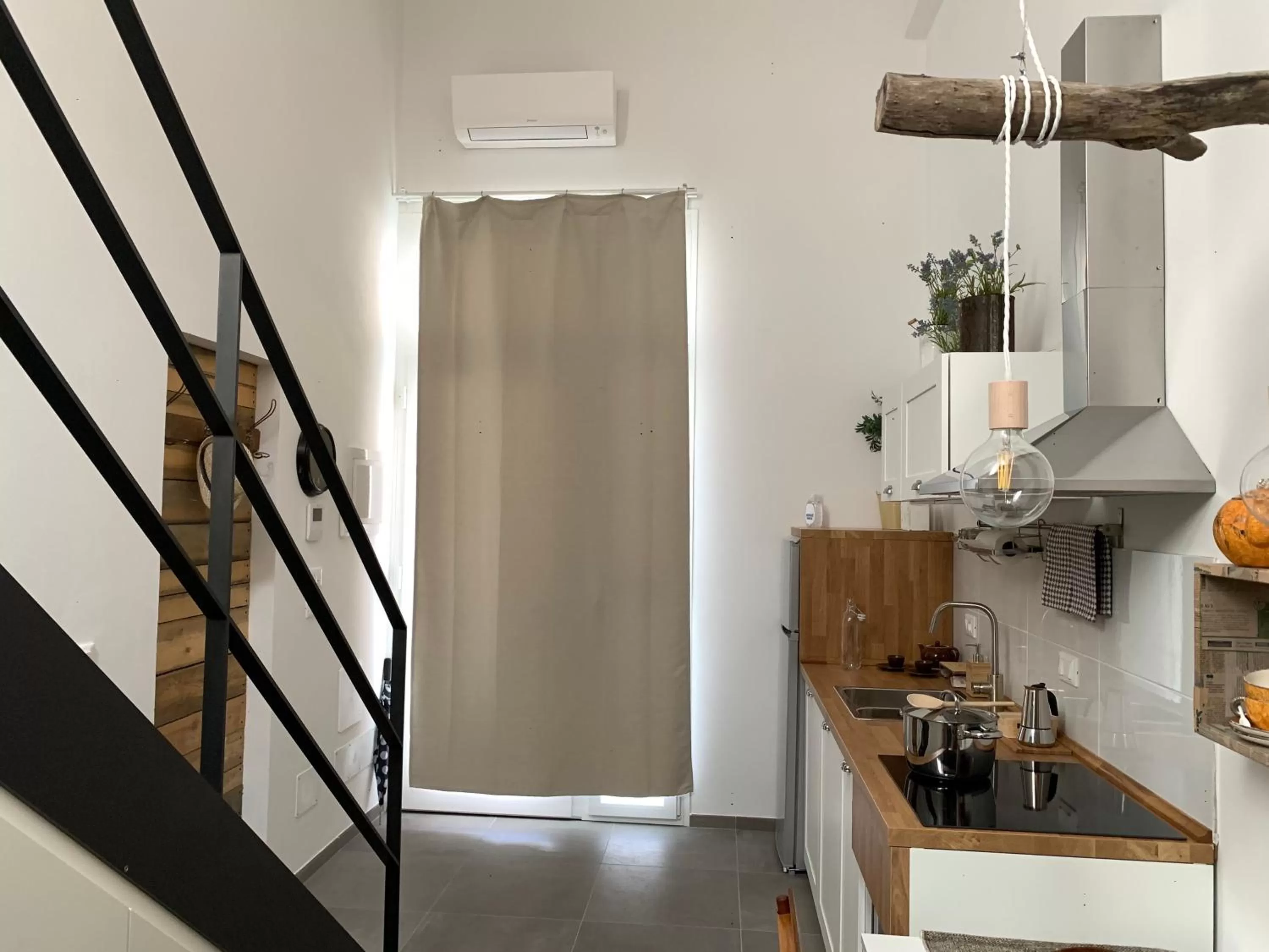 Dining area, Kitchen/Kitchenette in Metroloft